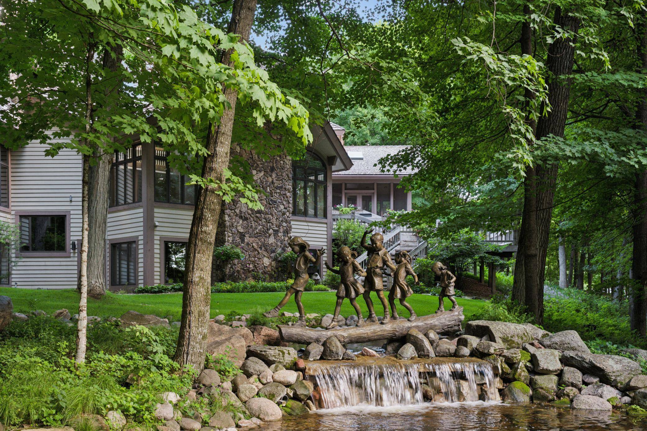 1420 Tamarack DR, Medina, MN 55356