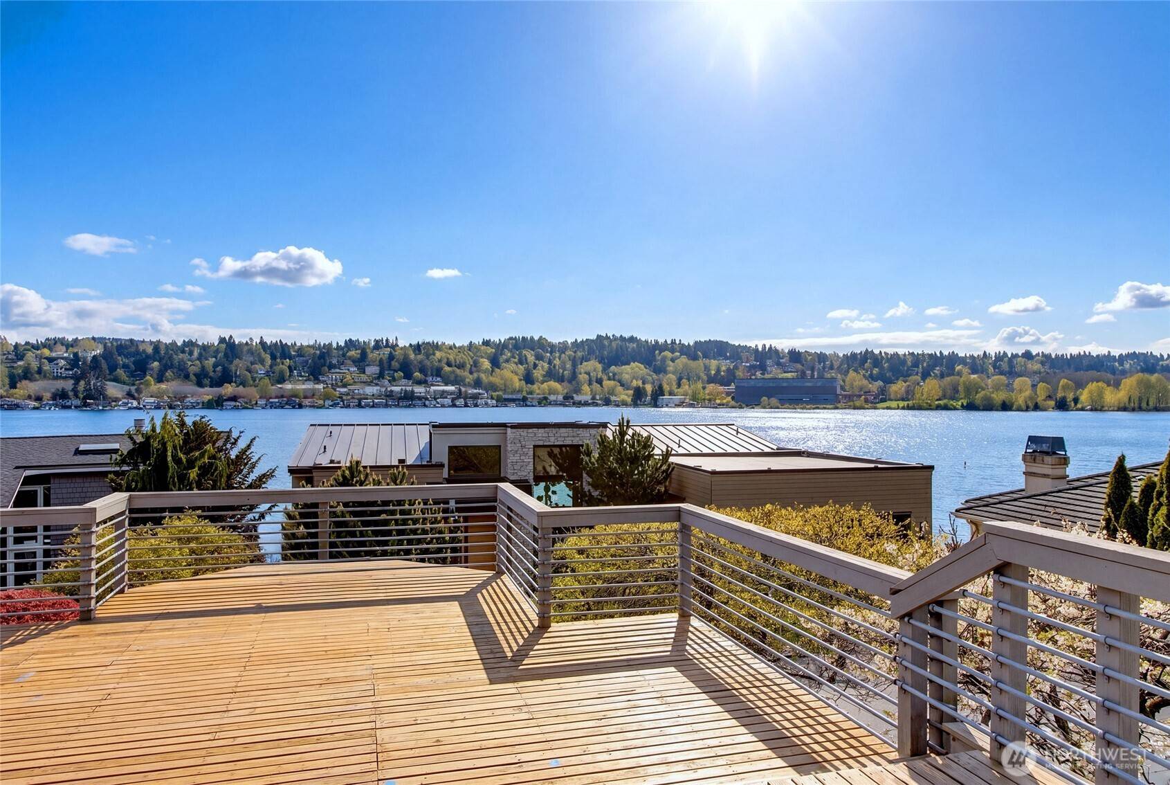 6924 96th AVE SE, Mercer Island, WA 98040