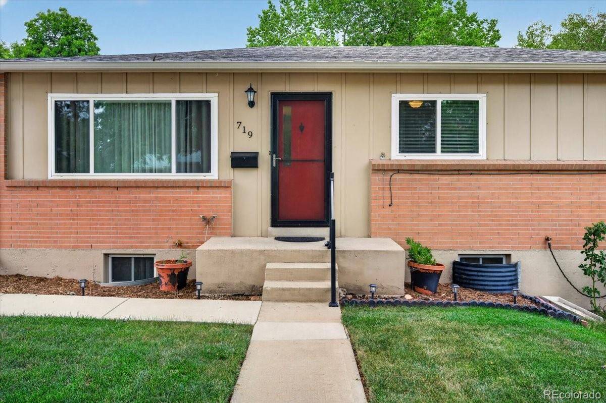 719 S Swadley ST, Denver, CO 80228