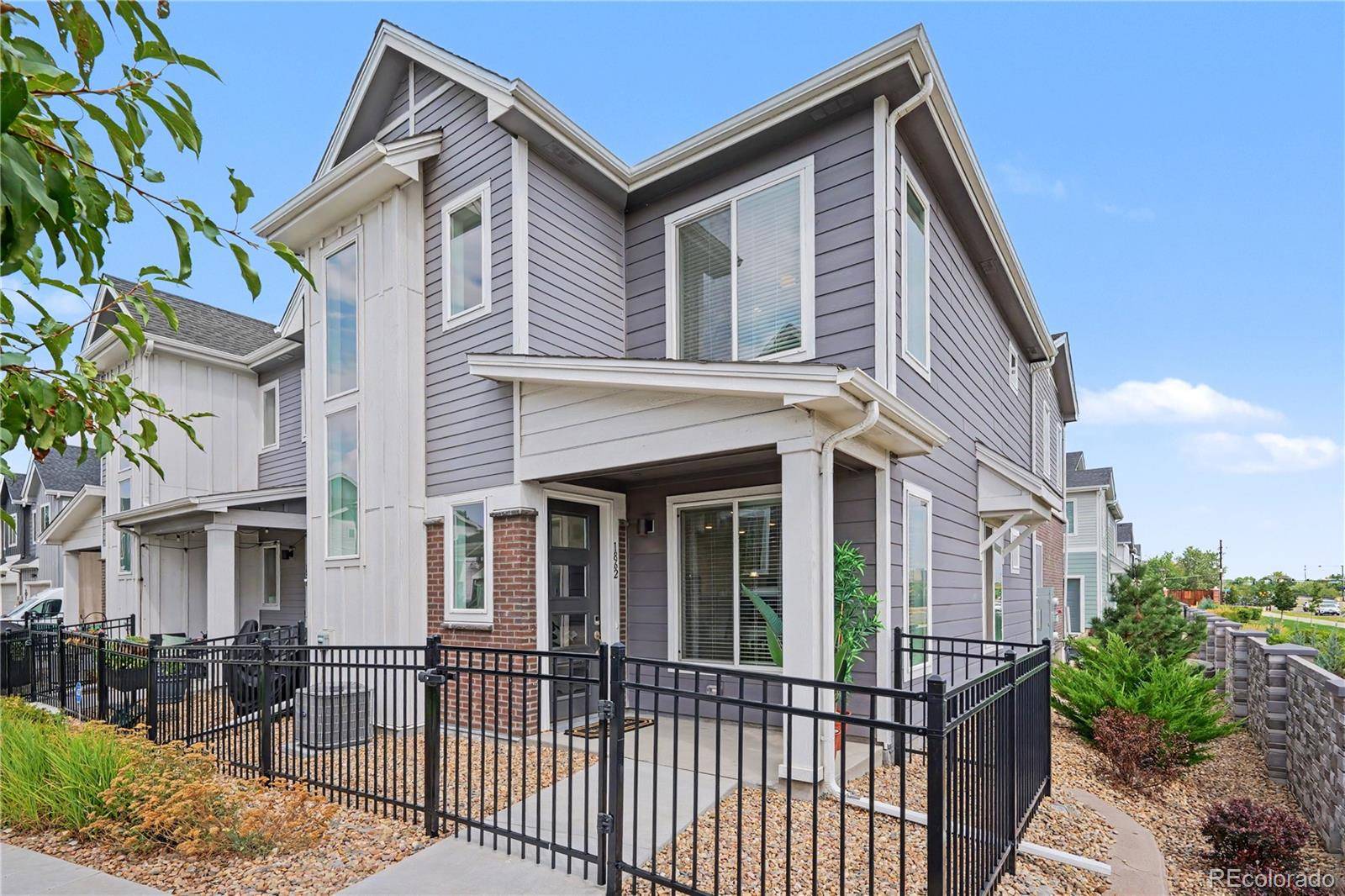 1862 S Poplar CT, Denver, CO 80224