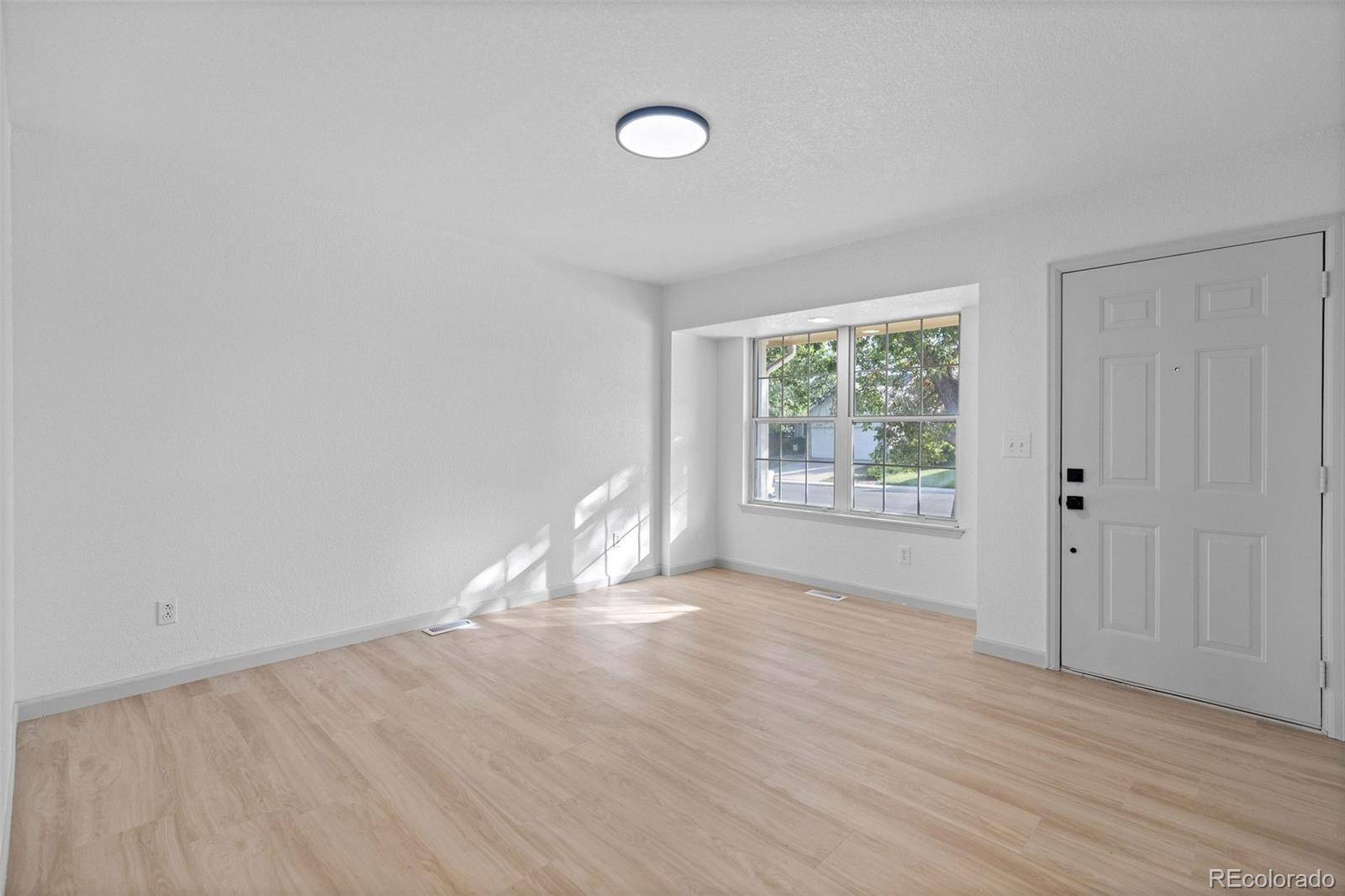 4215 S Ireland CT, Aurora, CO 80013