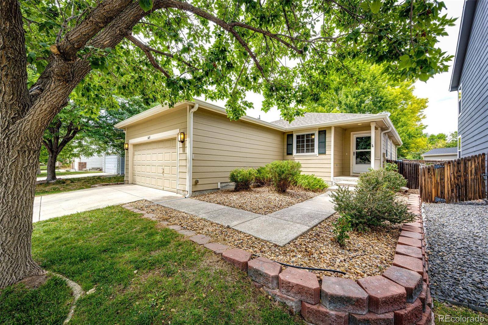 16475 E Phillips PL, Englewood, CO 80112