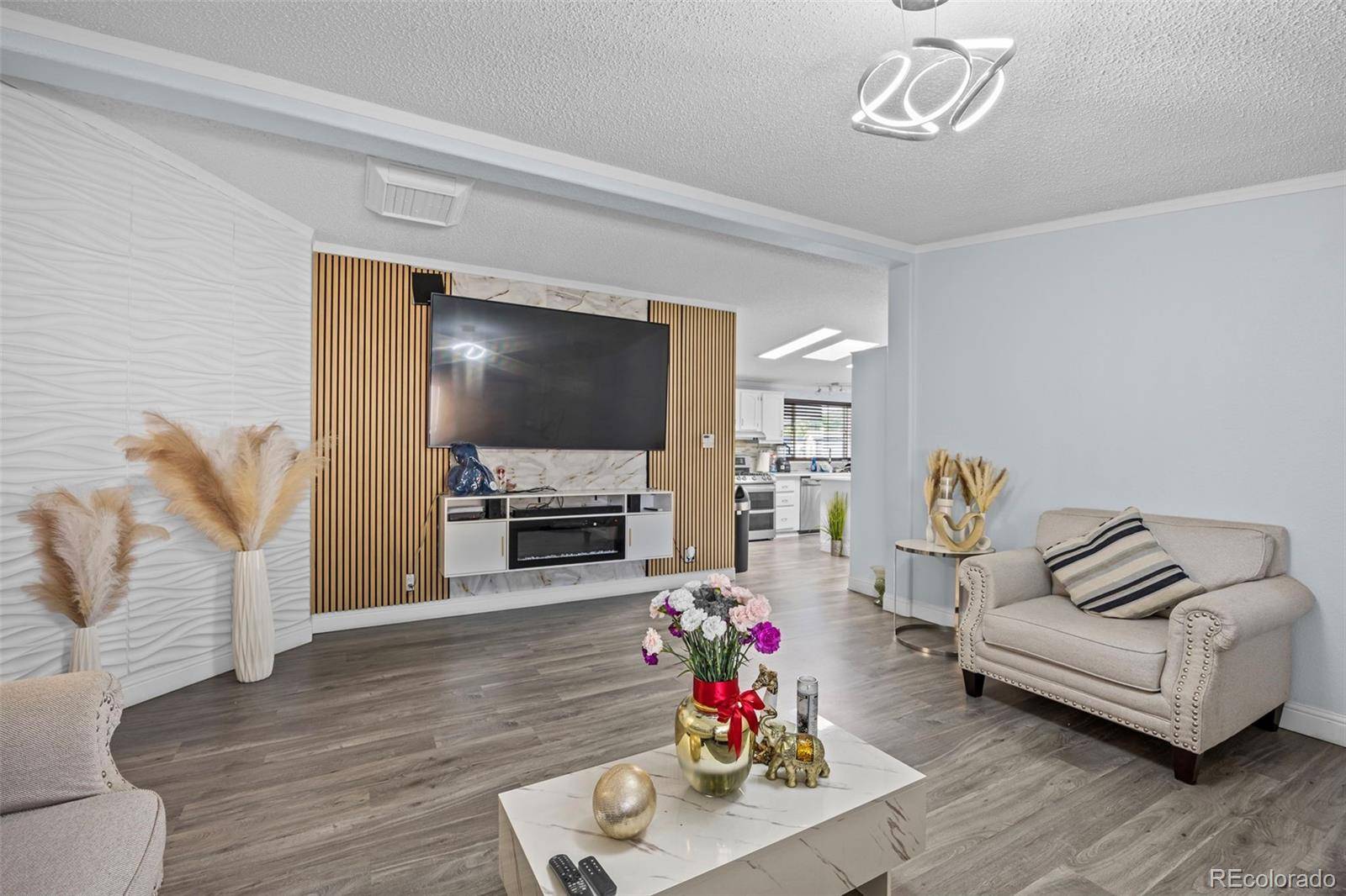 1615 Quintero ST, Aurora, CO 80011