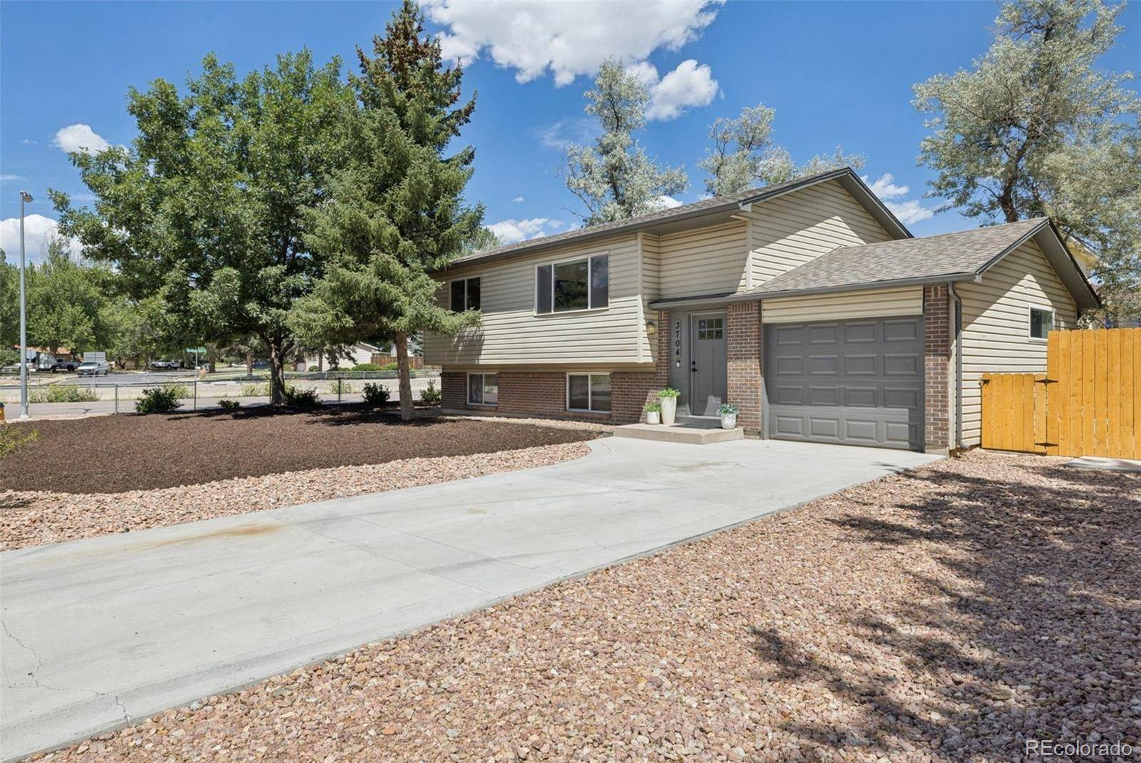 3704 Surrey LN, Colorado Springs, CO 80918