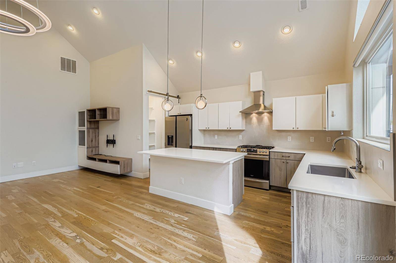 3411 N Albion ST #2-2, Denver, CO 80207