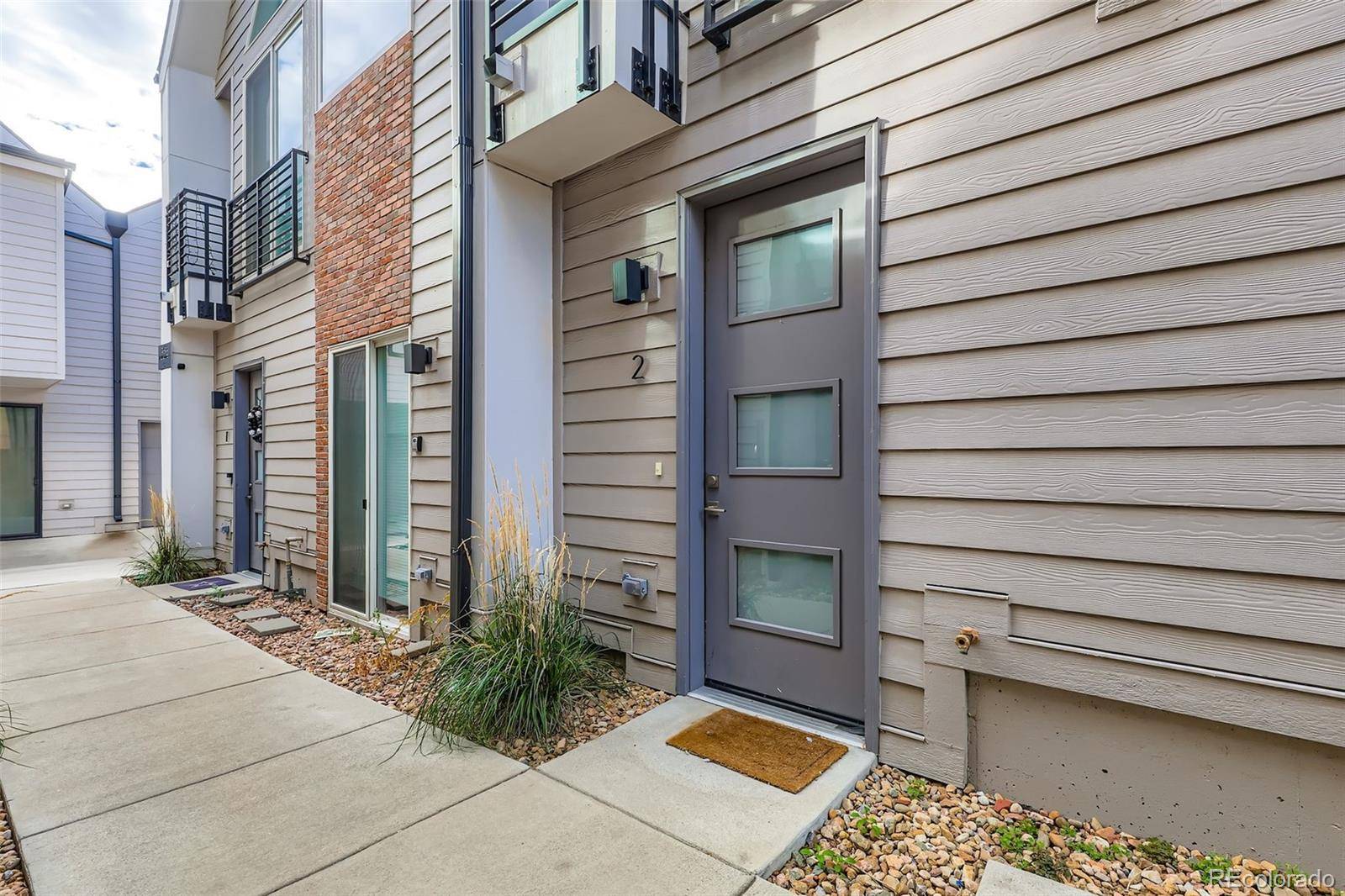 3411 N Albion ST #2-2, Denver, CO 80207