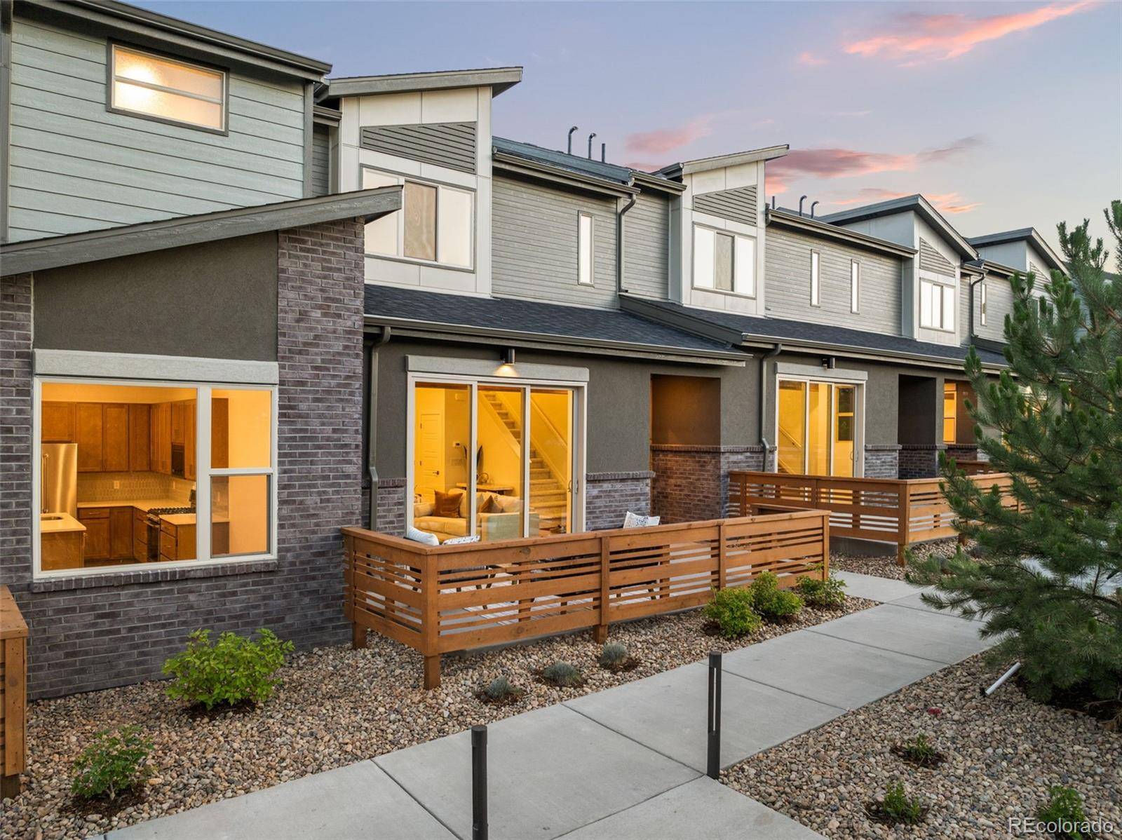 12281 W 58th CT, Arvada, CO 80004