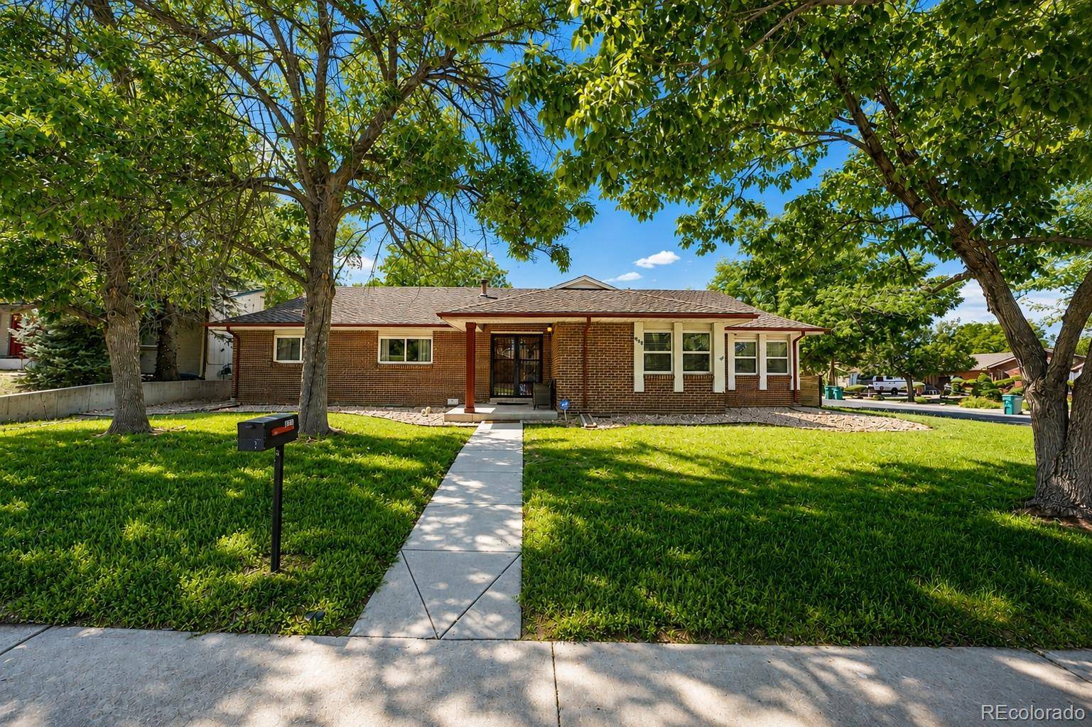 205 S Tucson CIR, Aurora, CO 80012