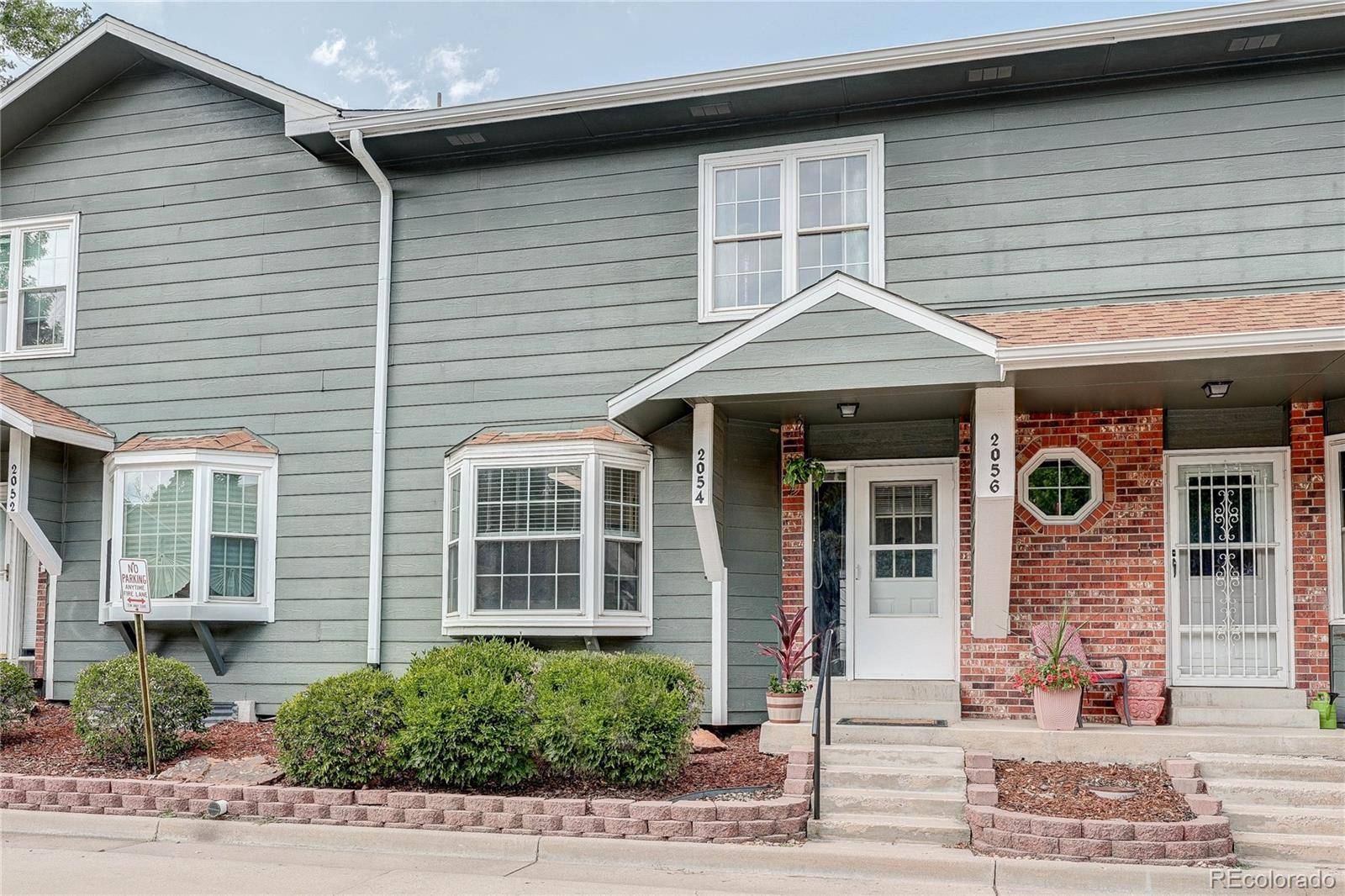 2054 S Balsam ST, Lakewood, CO 80227