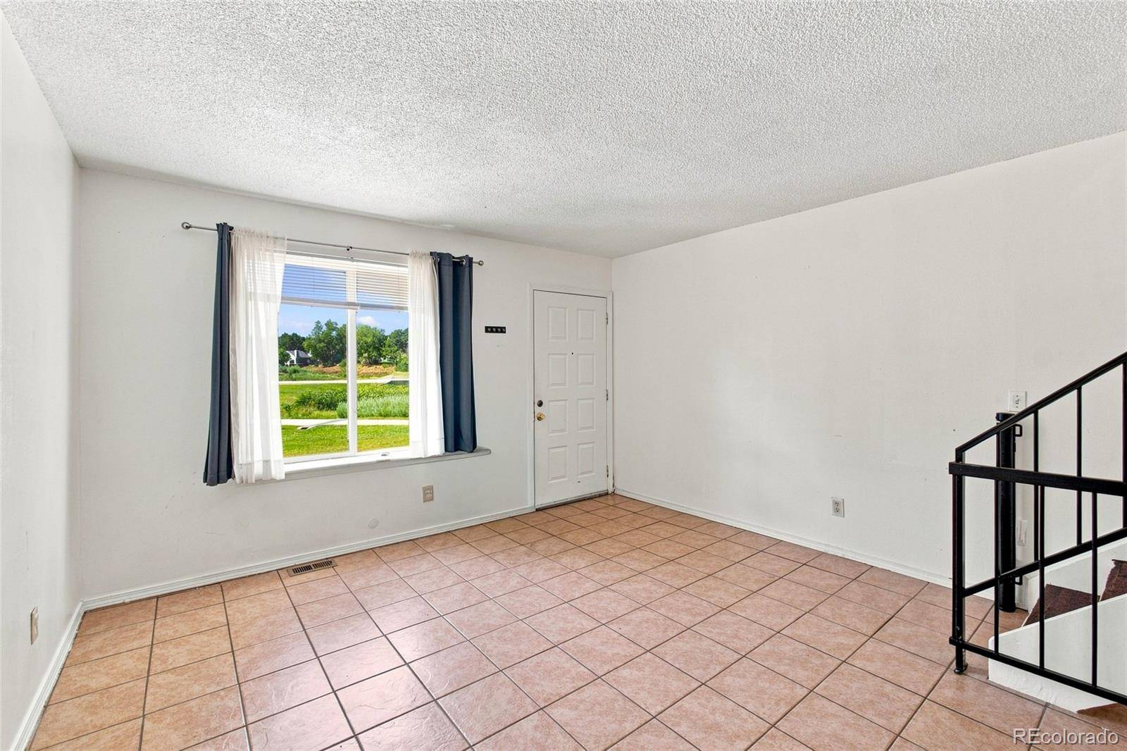 17645 E Loyola DR #A, Aurora, CO 80013
