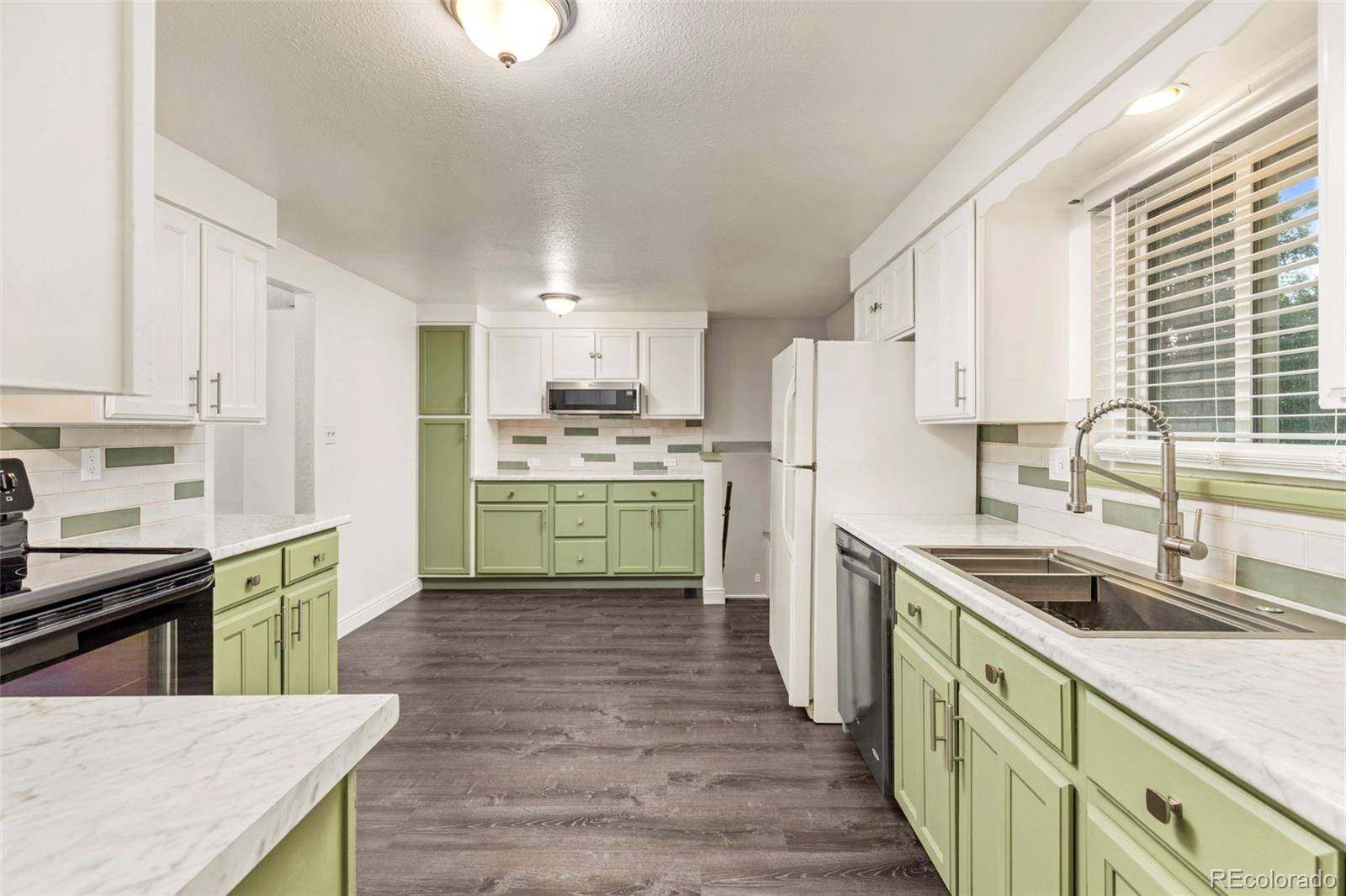 2313 Farisita DR, Loveland, CO 80538