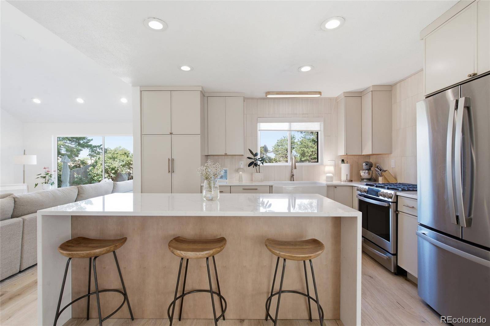 5981 S Vivian ST, Littleton, CO 80127