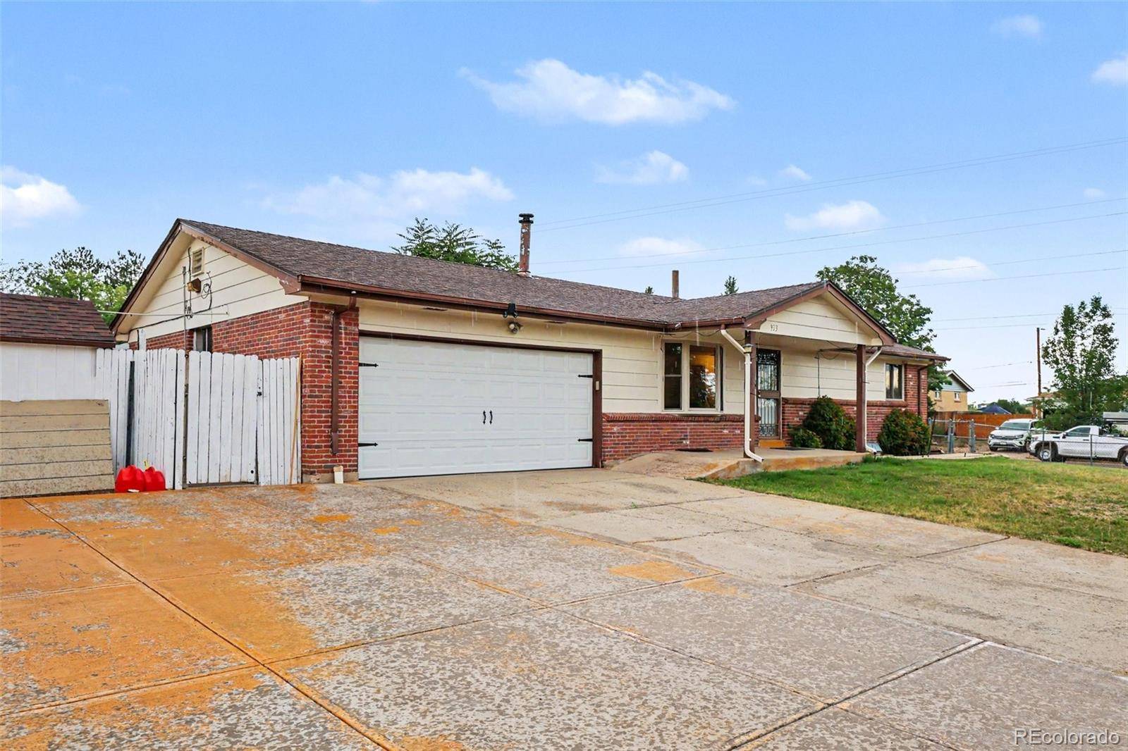 933 Nelson ST, Lakewood, CO 80215