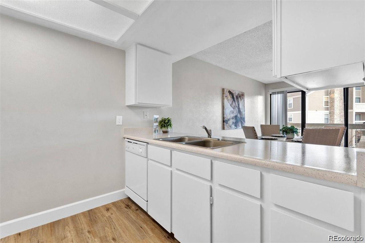 4896 S Dudley ST #6-8, Littleton, CO 80123