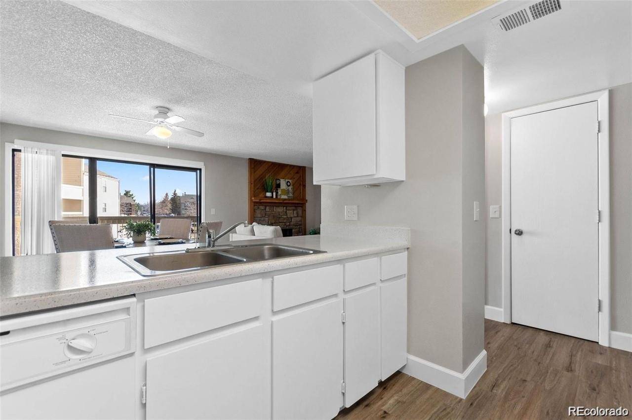 4896 S Dudley ST #6-8, Littleton, CO 80123