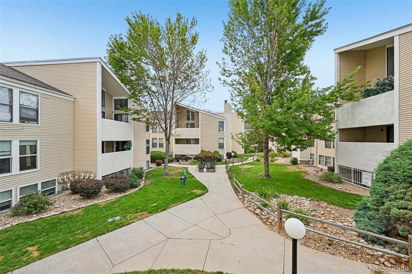 15202 E Hampden CIR #F5, Aurora, CO 80014