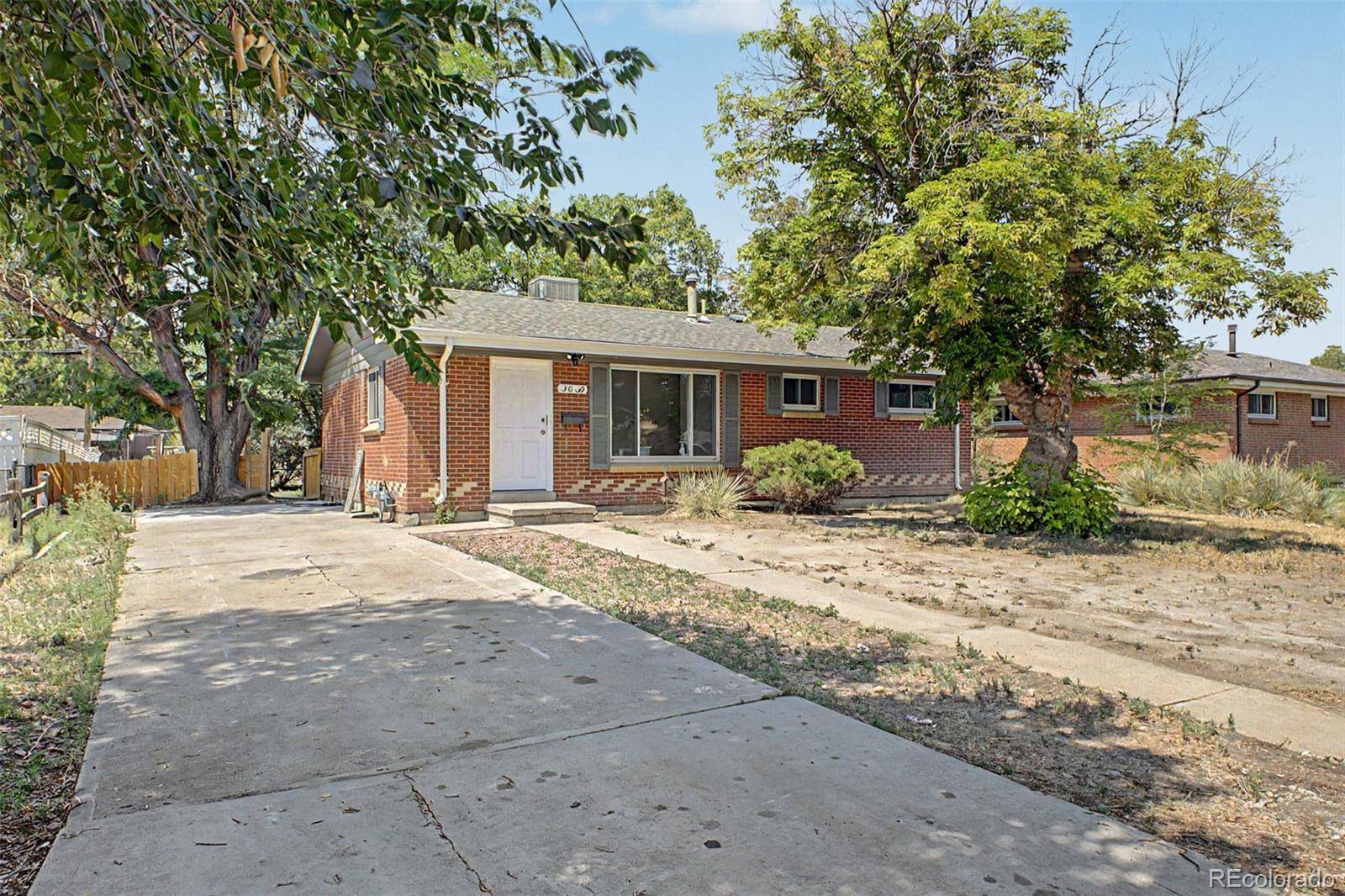 3039 Victor ST, Aurora, CO 80011