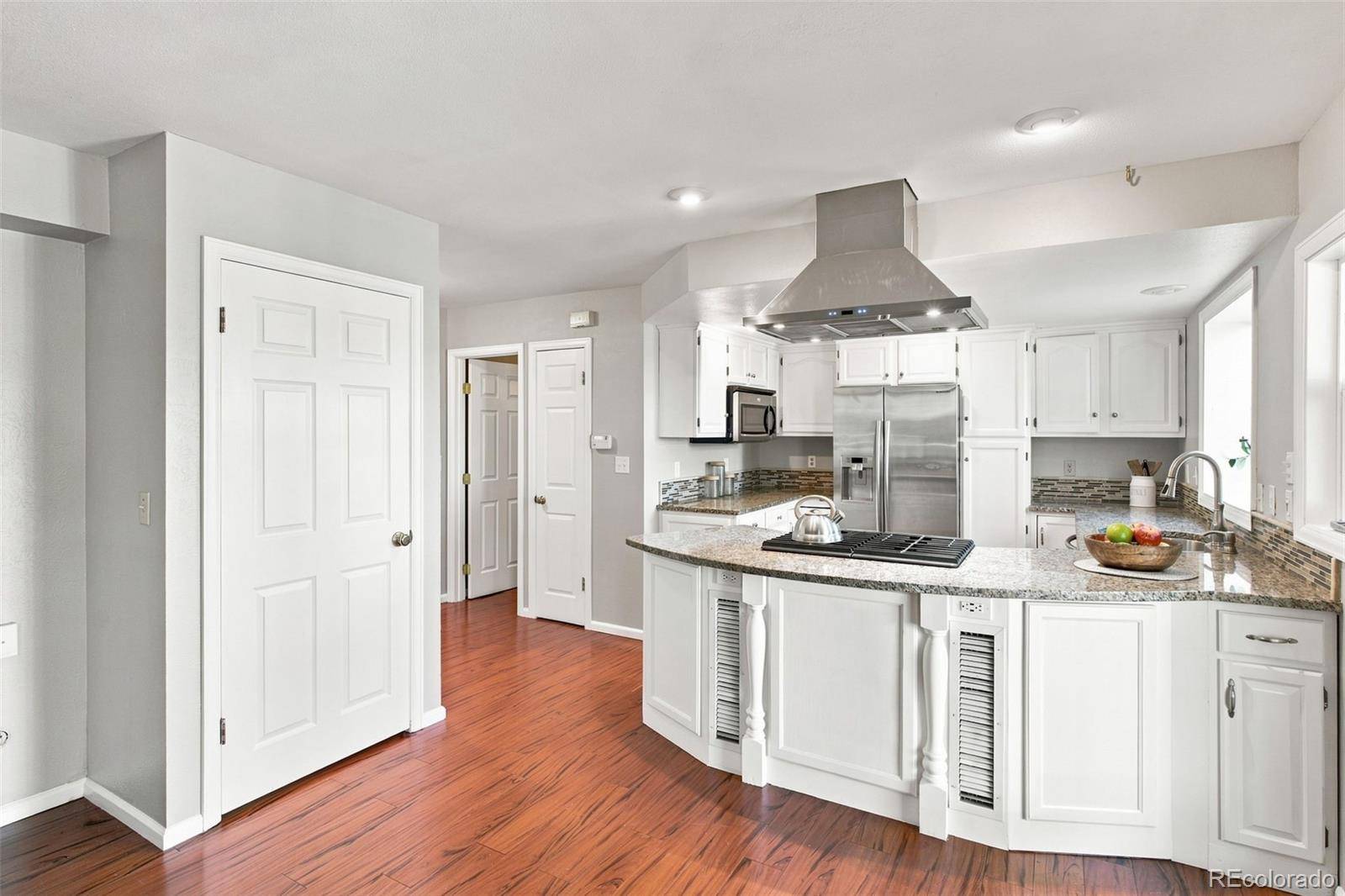 10227 W Roxbury AVE, Littleton, CO 80127