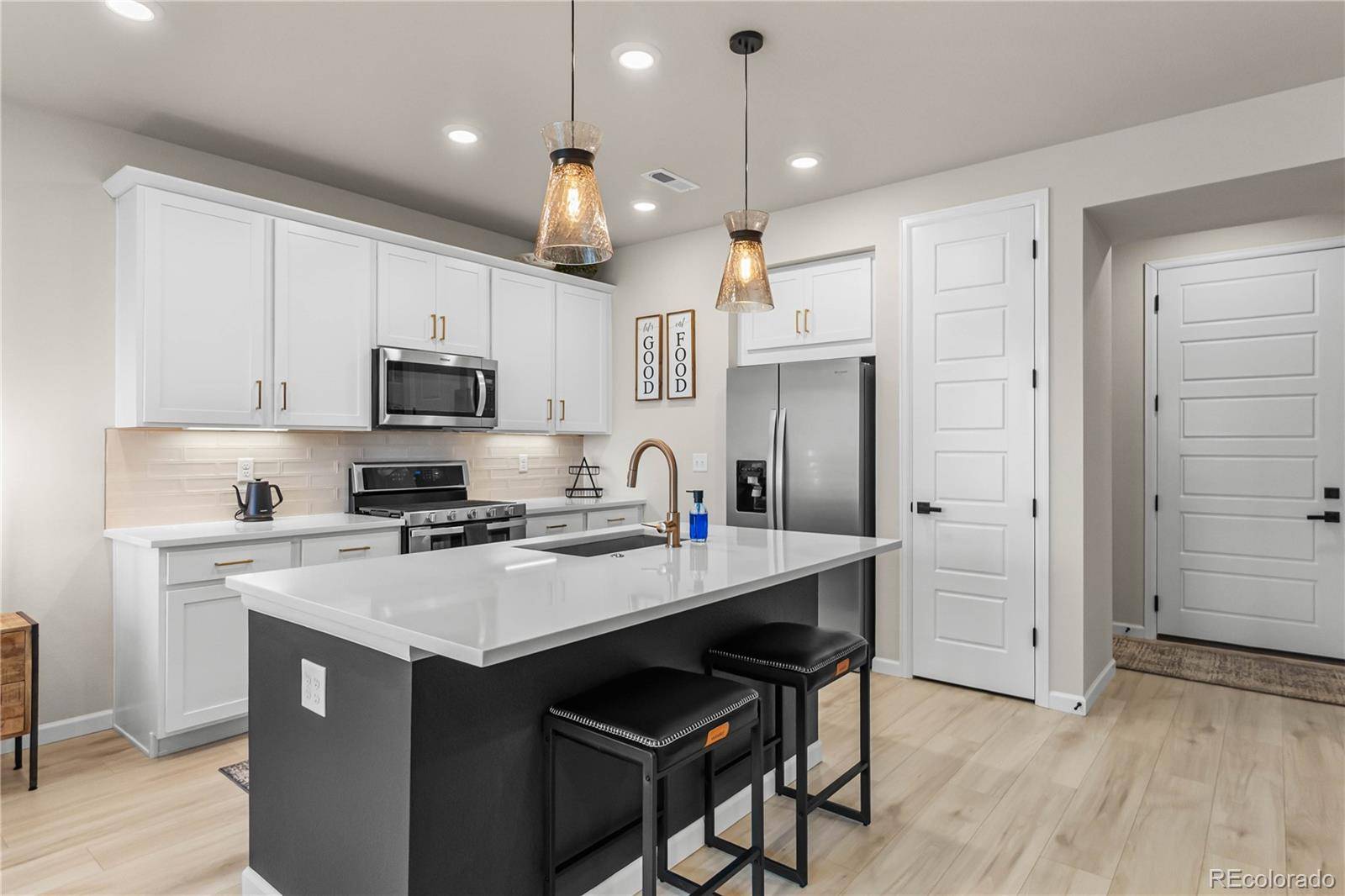 7922 Sterling Ranch AVE, Littleton, CO 80125