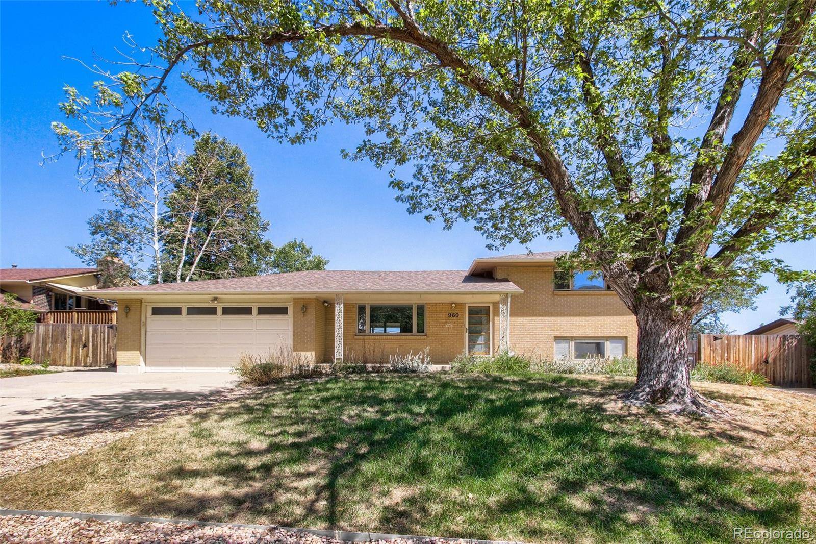 960 S Arbutus ST, Denver, CO 80228