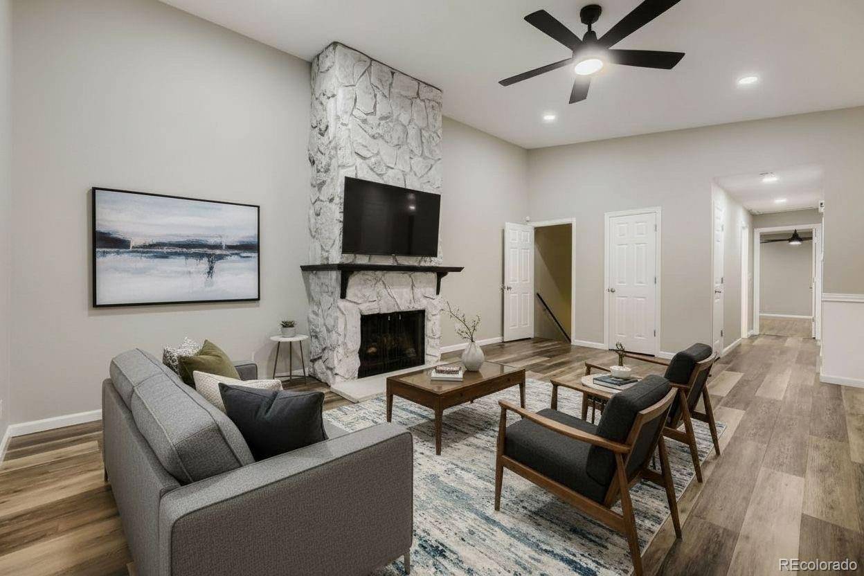 7136 W Portland AVE, Littleton, CO 80128