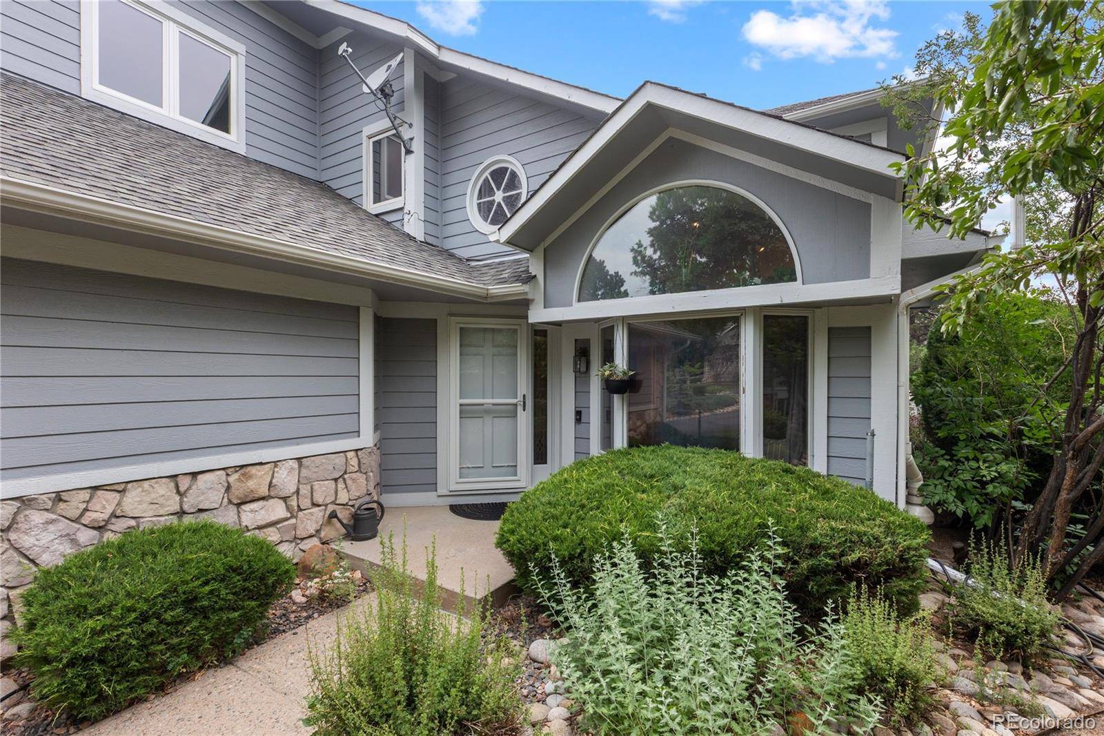 2212 Emerald DR, Castle Rock, CO 80104