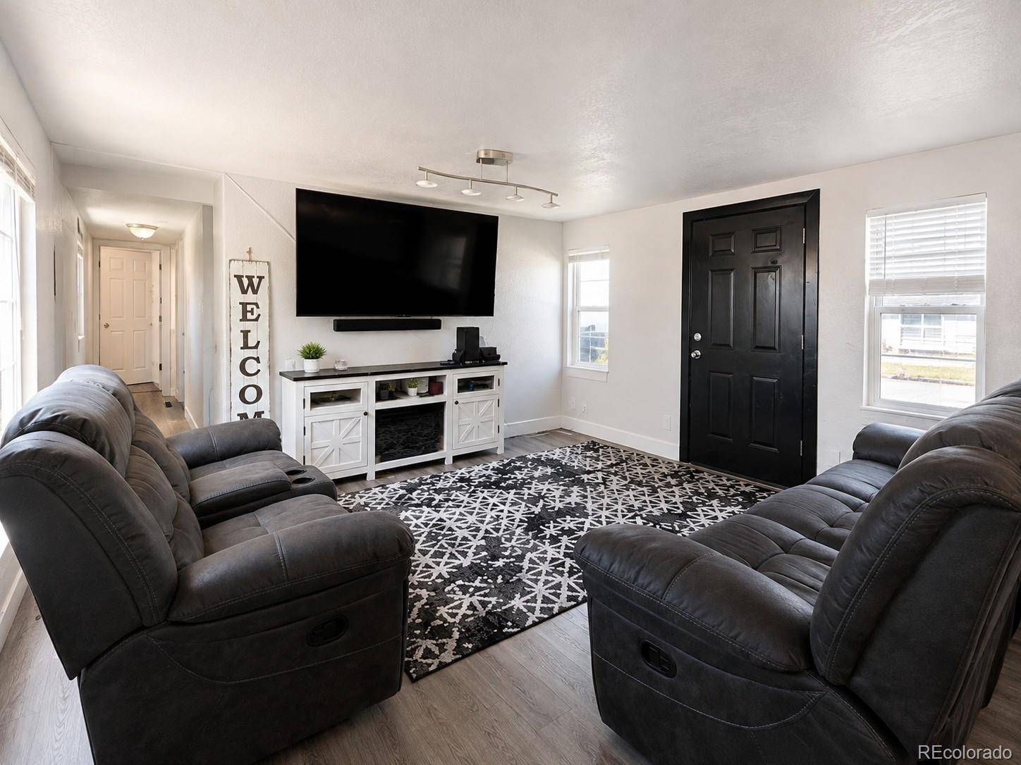 4210 E 100th AVE, Denver, CO 80229