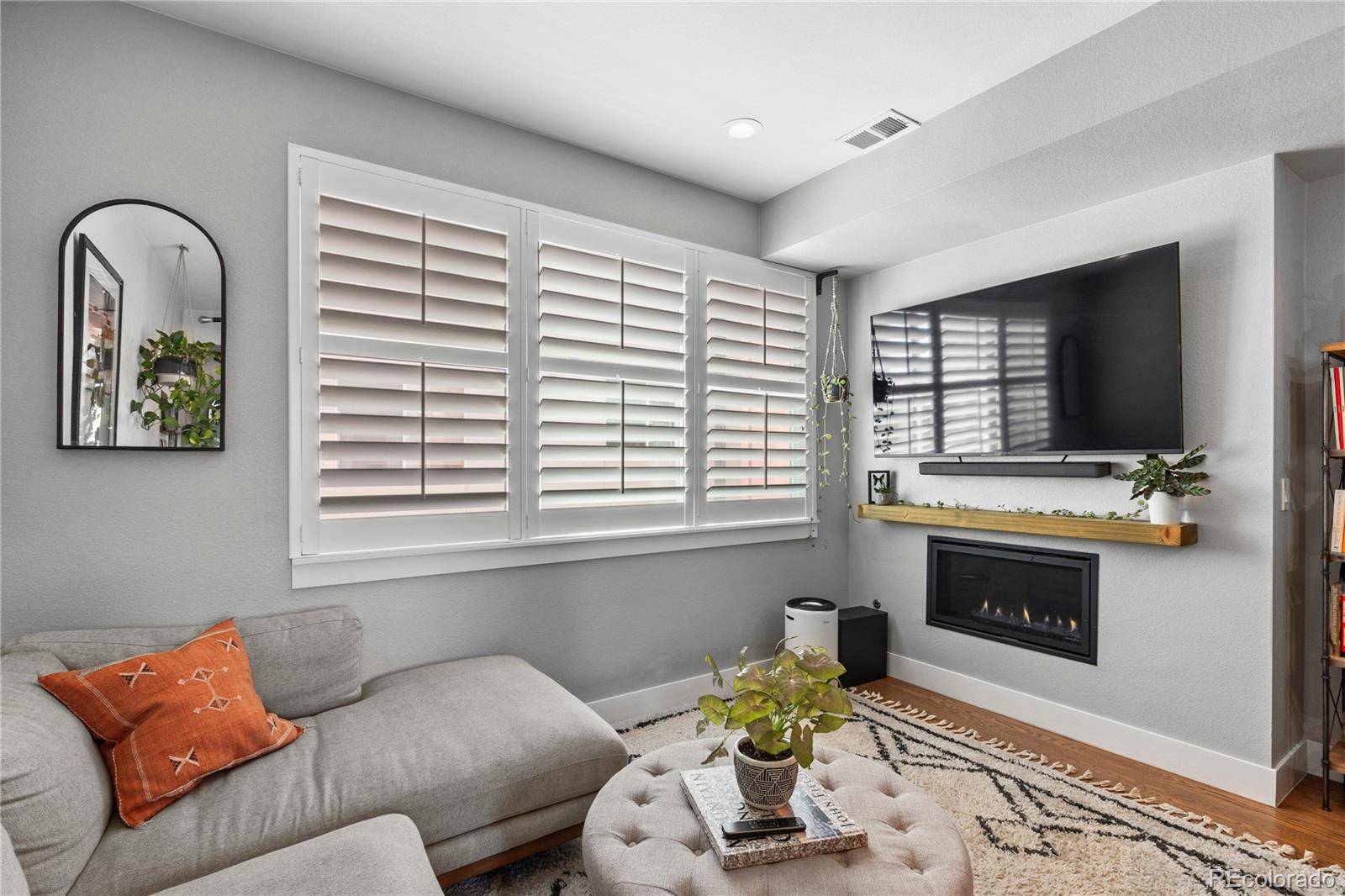 1906 W 38th AVE, Denver, CO 80211