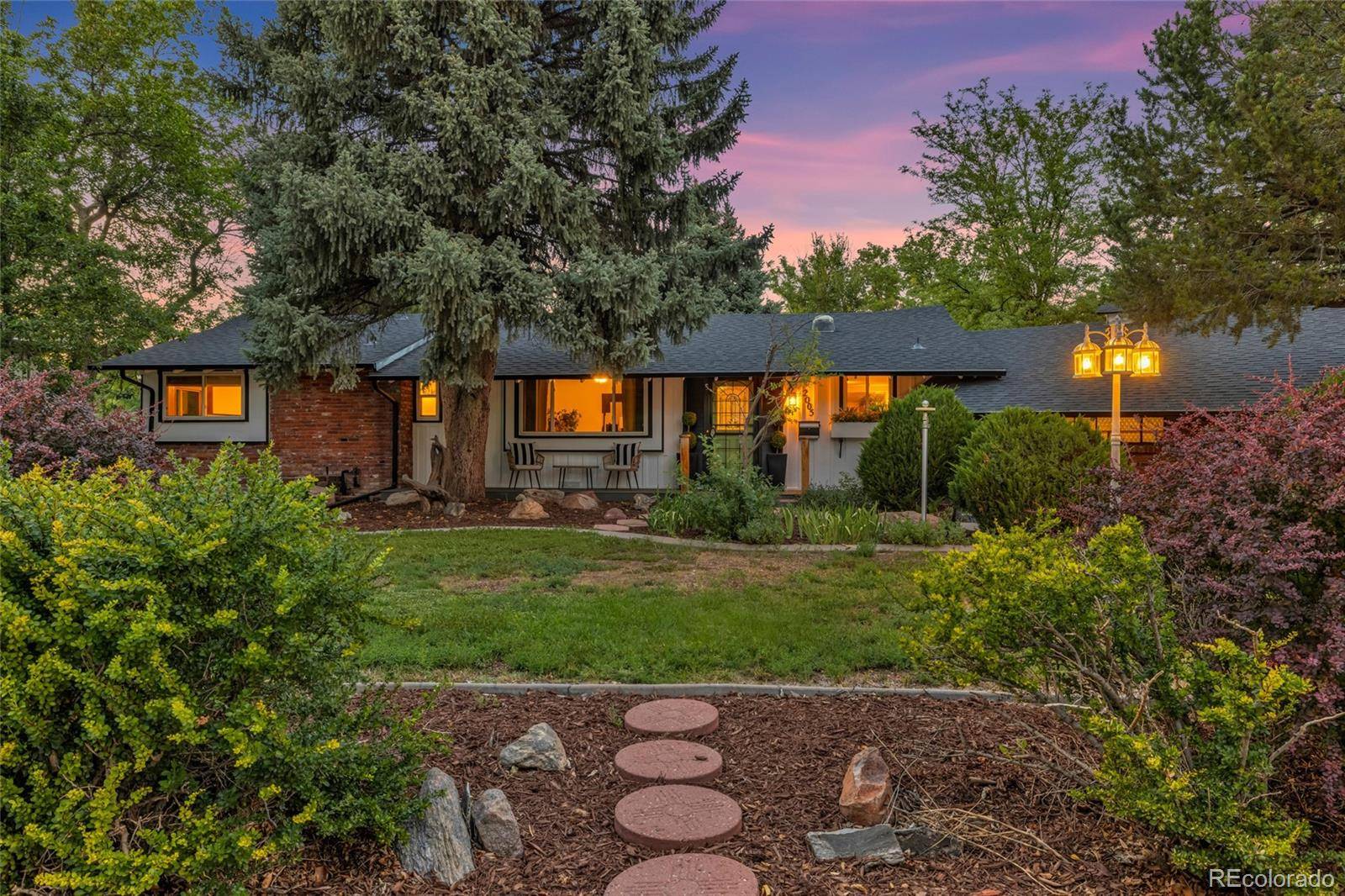 2005 W Davies AVE, Littleton, CO 80120