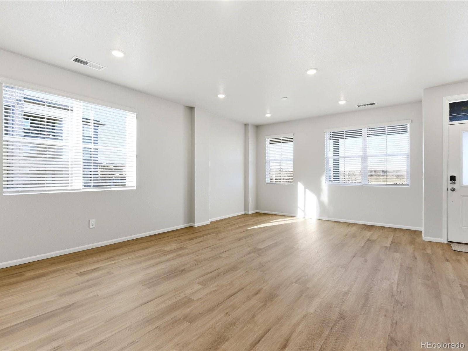1596 Riverplace DR #5, Windsor, CO 80550