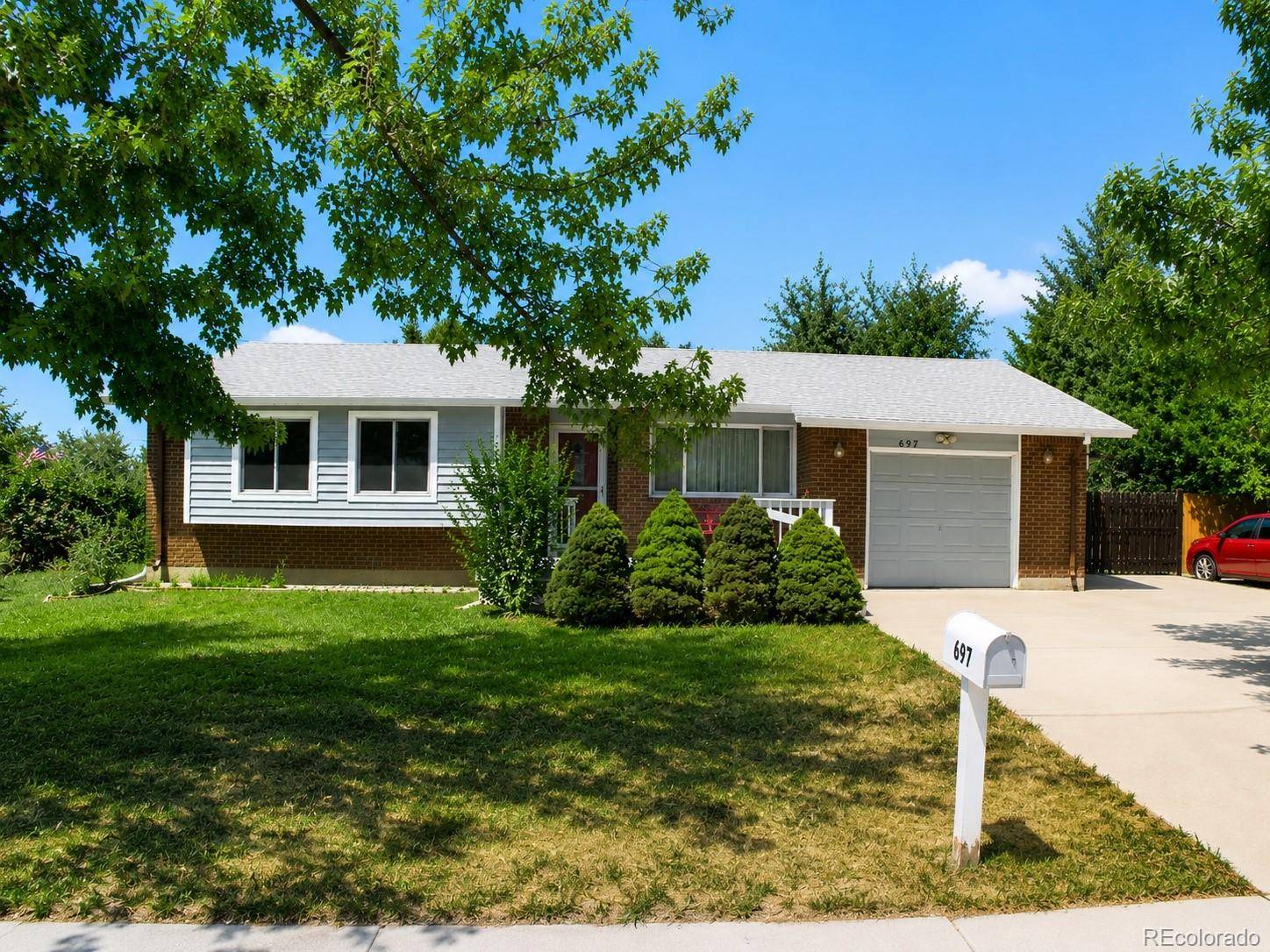 697 S Worchester ST, Aurora, CO 80012