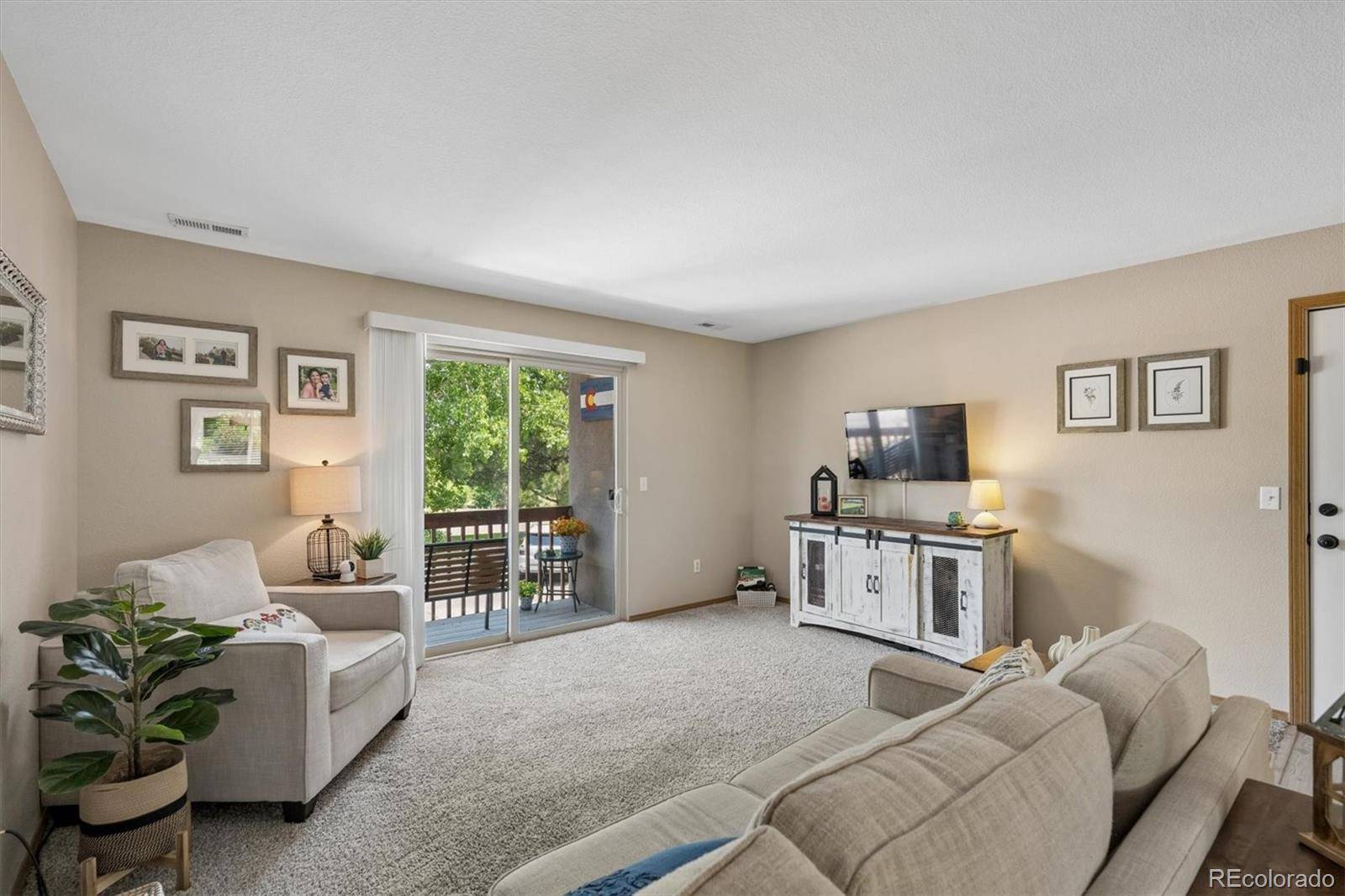 8477 S Reed ST #2-202, Littleton, CO 80128