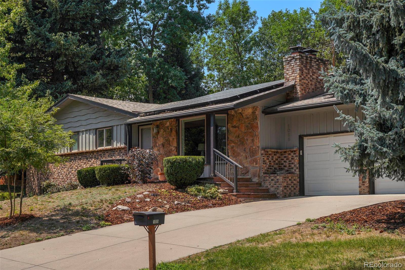 1055 Zinnia ST, Golden, CO 80401