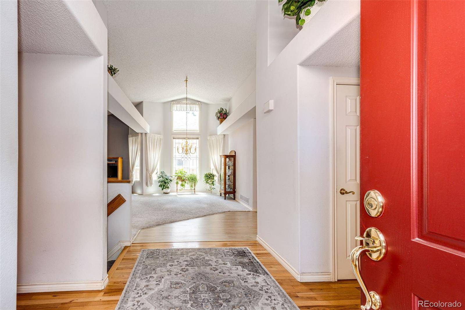 2566 S Independence CT, Lakewood, CO 80227