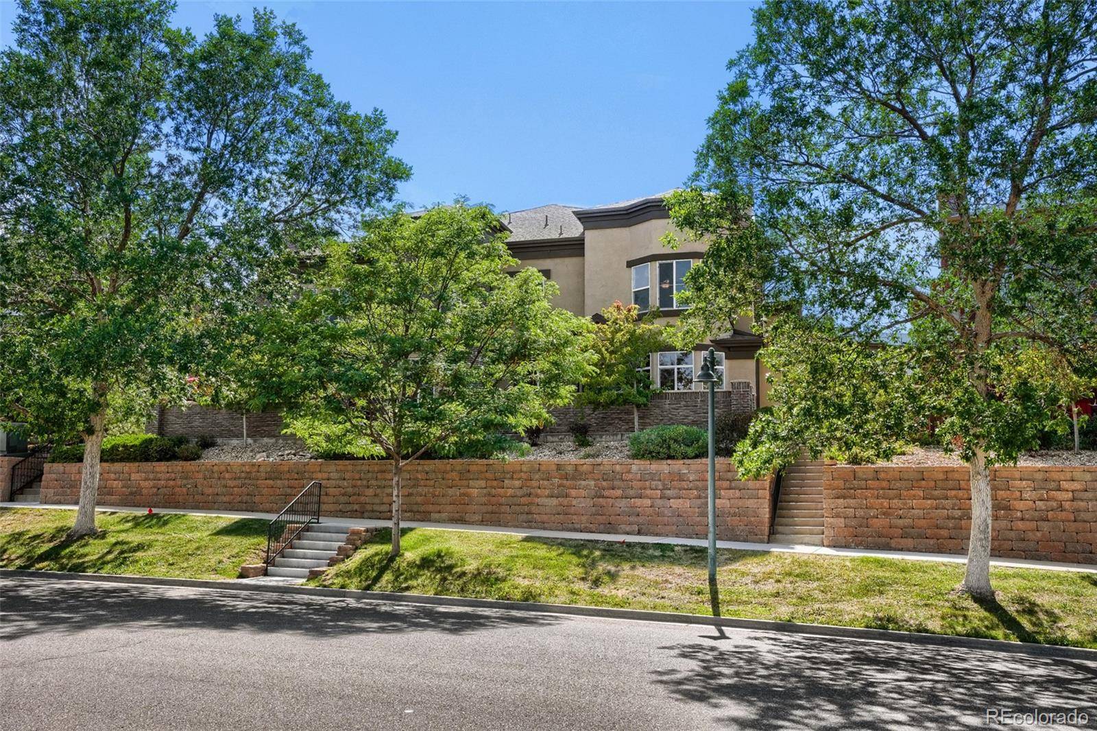 609 W Burgundy ST #B, Highlands Ranch, CO 80129
