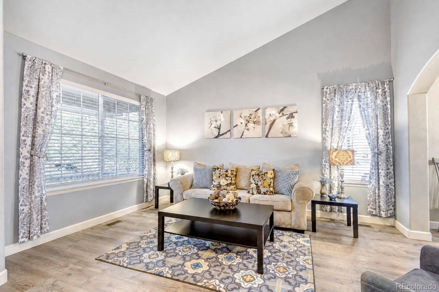 360 Kingbird CIR, Highlands Ranch, CO 80129