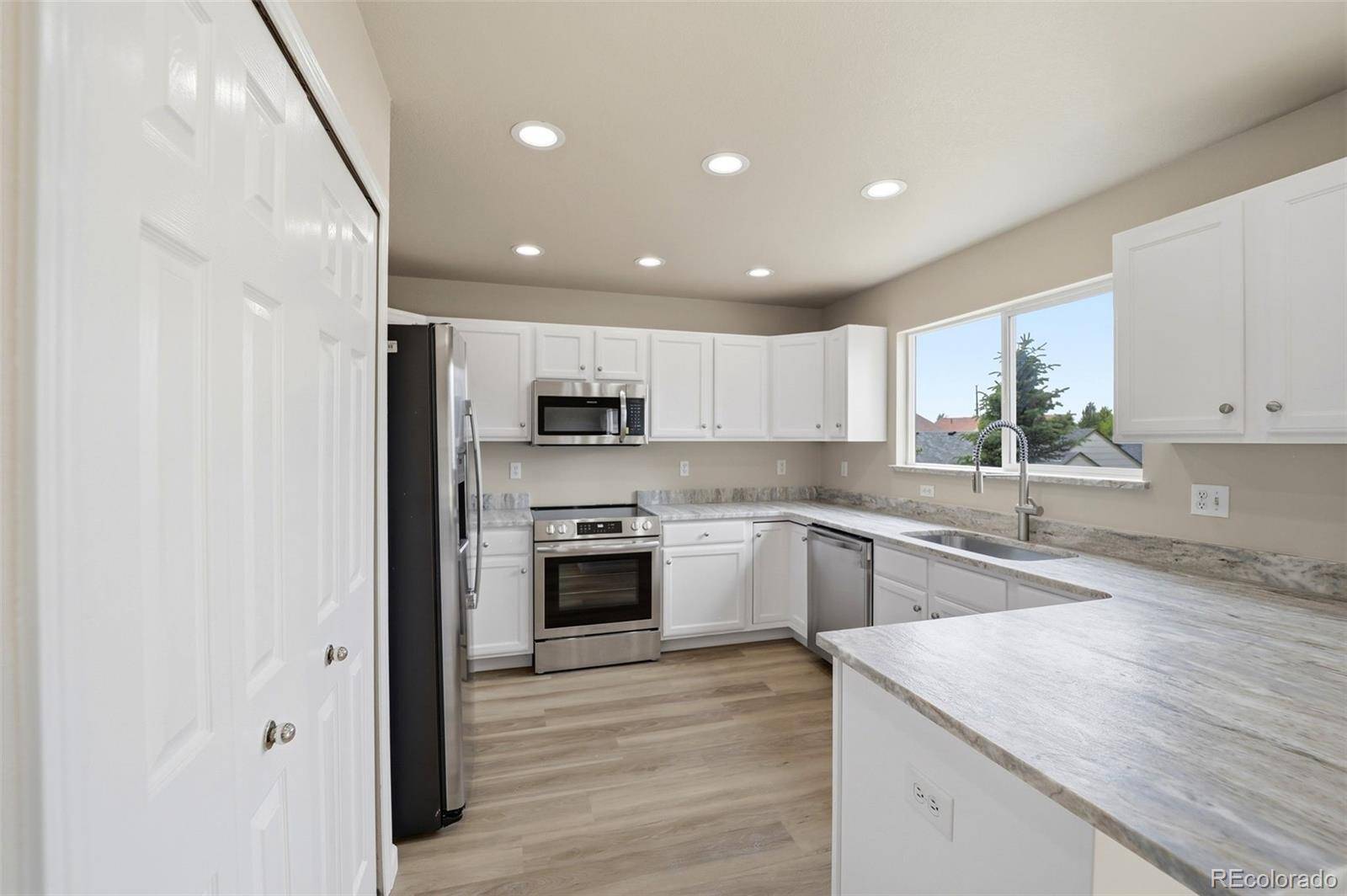 4922 Dunecrest DR, Colorado Springs, CO 80922