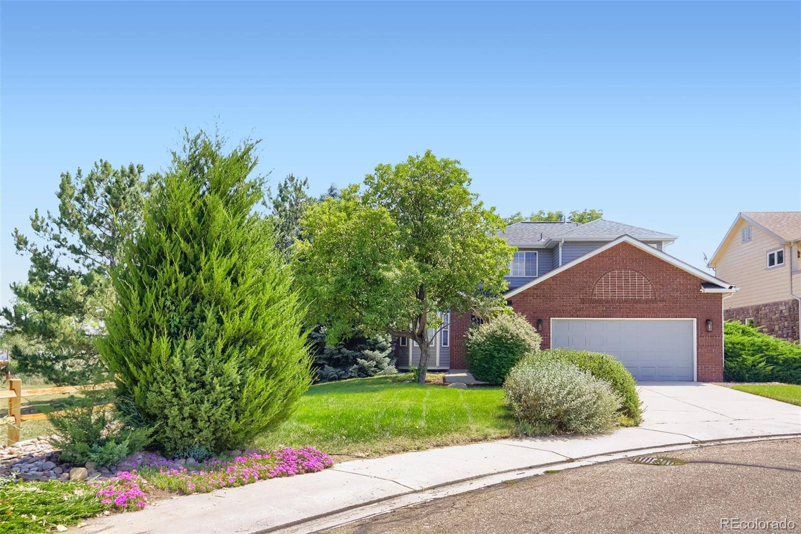2054 Falcon DR, Longmont, CO 80503