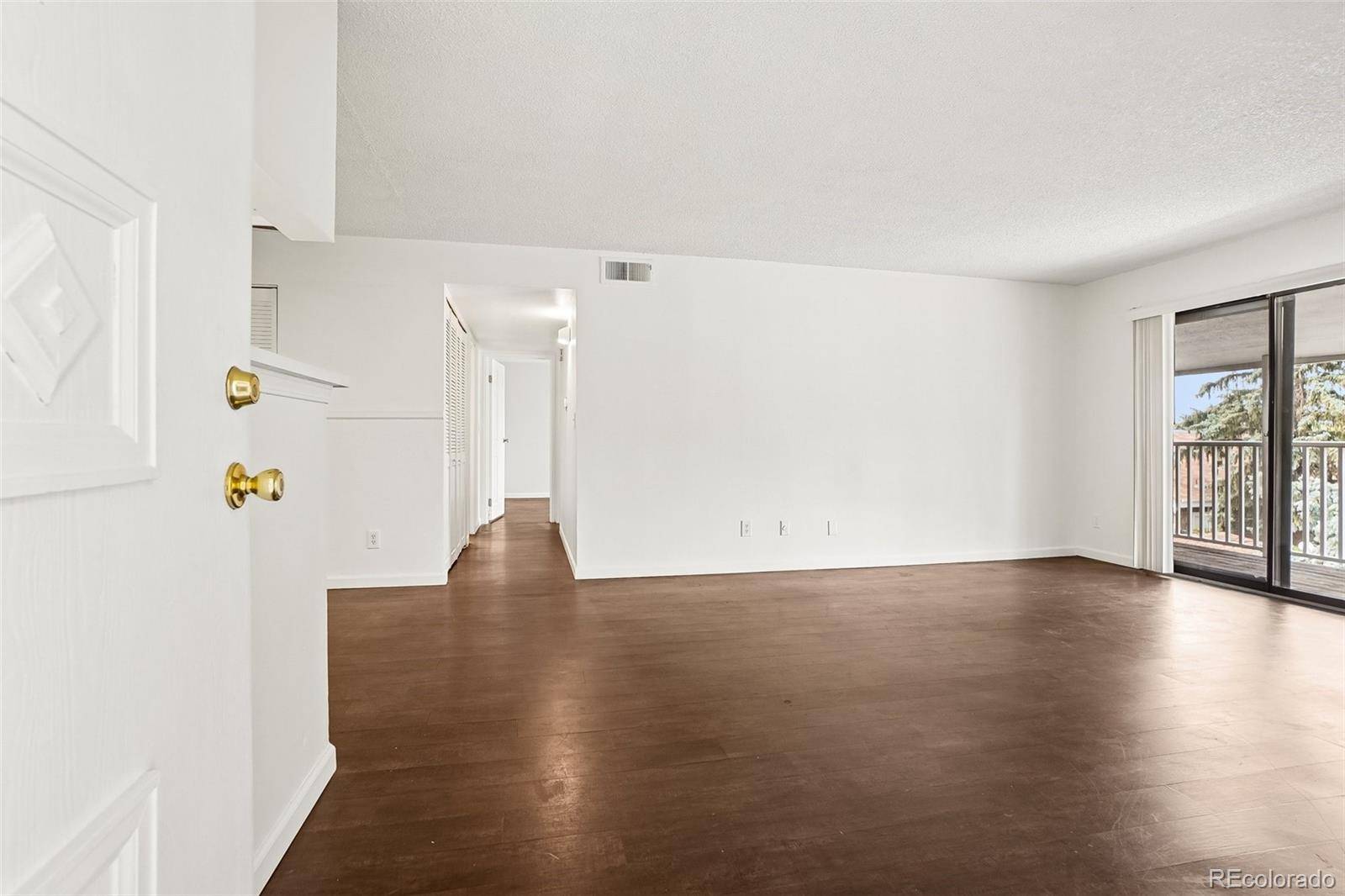 921 S Walden ST #206, Aurora, CO 80017