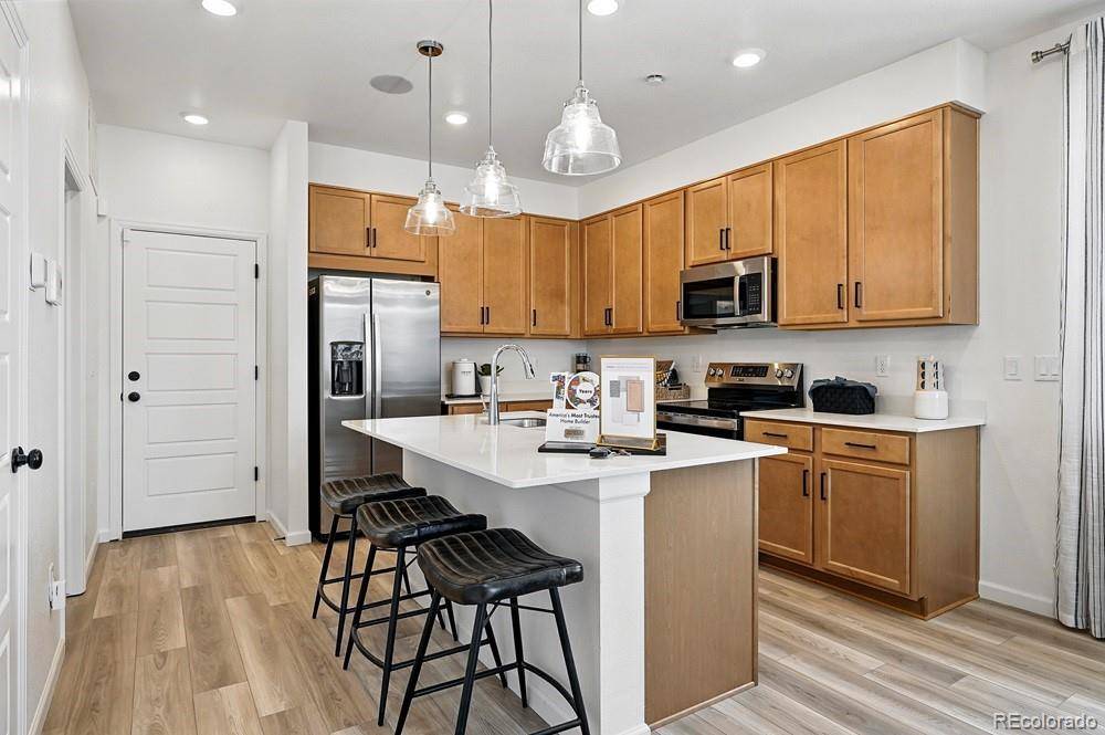 6860 Parterre Pkwy #1, Thornton, CO 80602