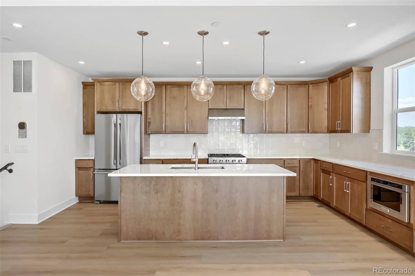 3431 W Elmhurst PL, Littleton, CO 80120