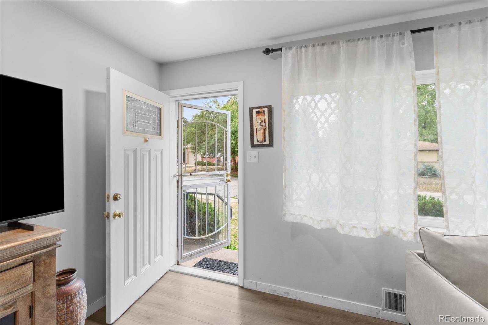 6487 Independence WAY, Arvada, CO 80004