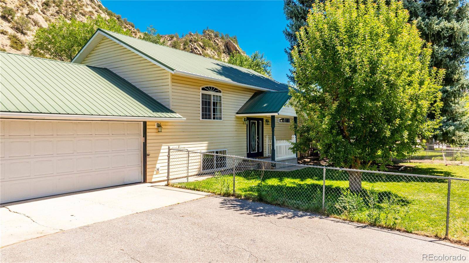 230 N 7th ST, New Castle, CO 81647