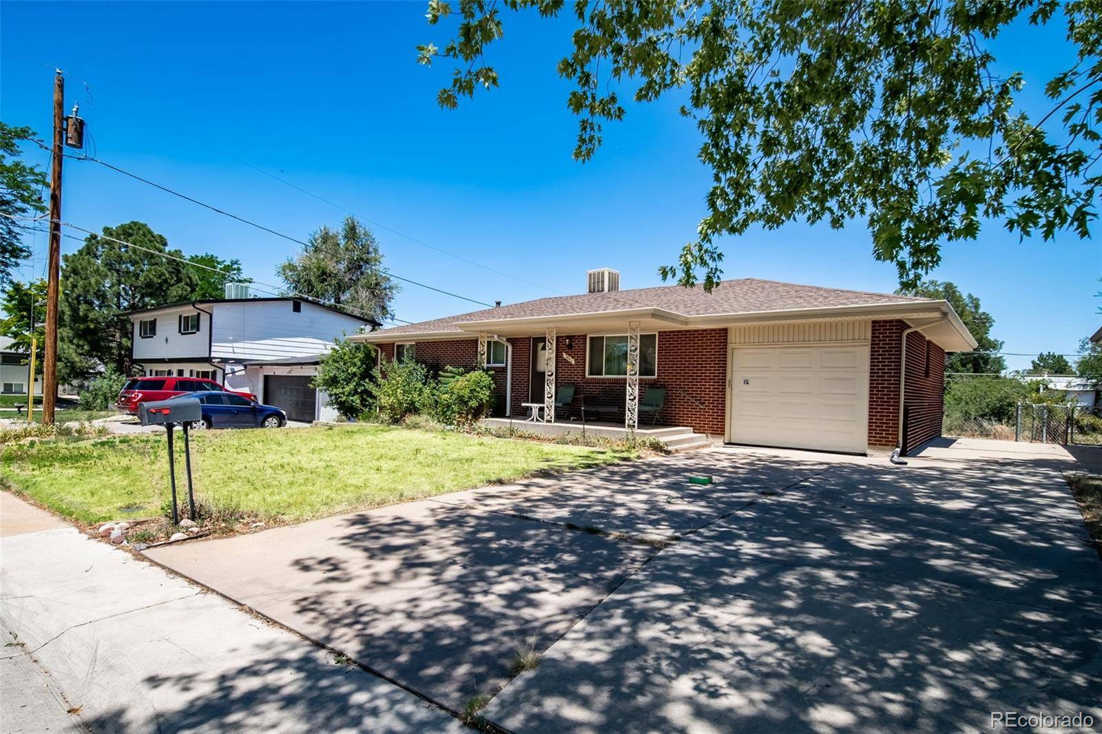 380 S Uvalda ST, Aurora, CO 80012
