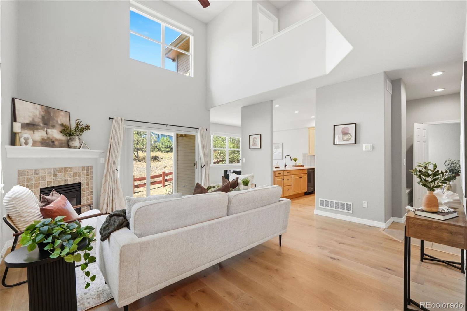 689 Wild Ridge LN, Lafayette, CO 80026