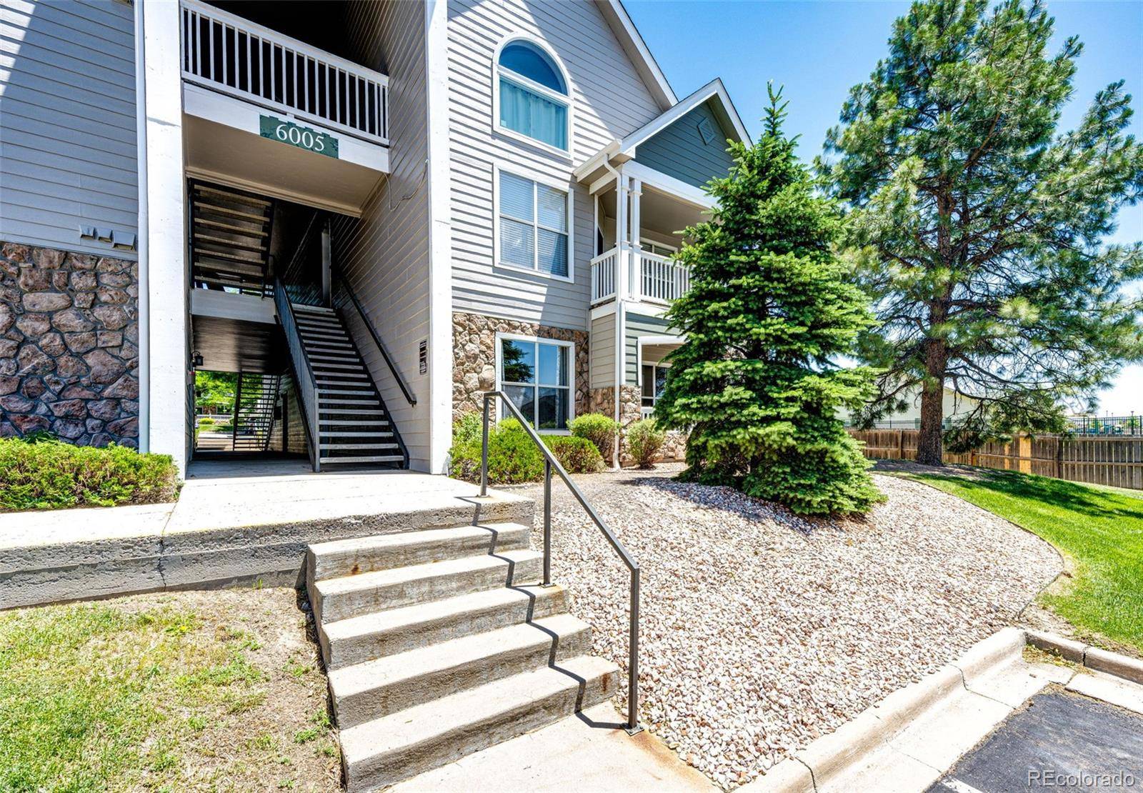6005 W Castlegate DR #B18, Castle Rock, CO 80108