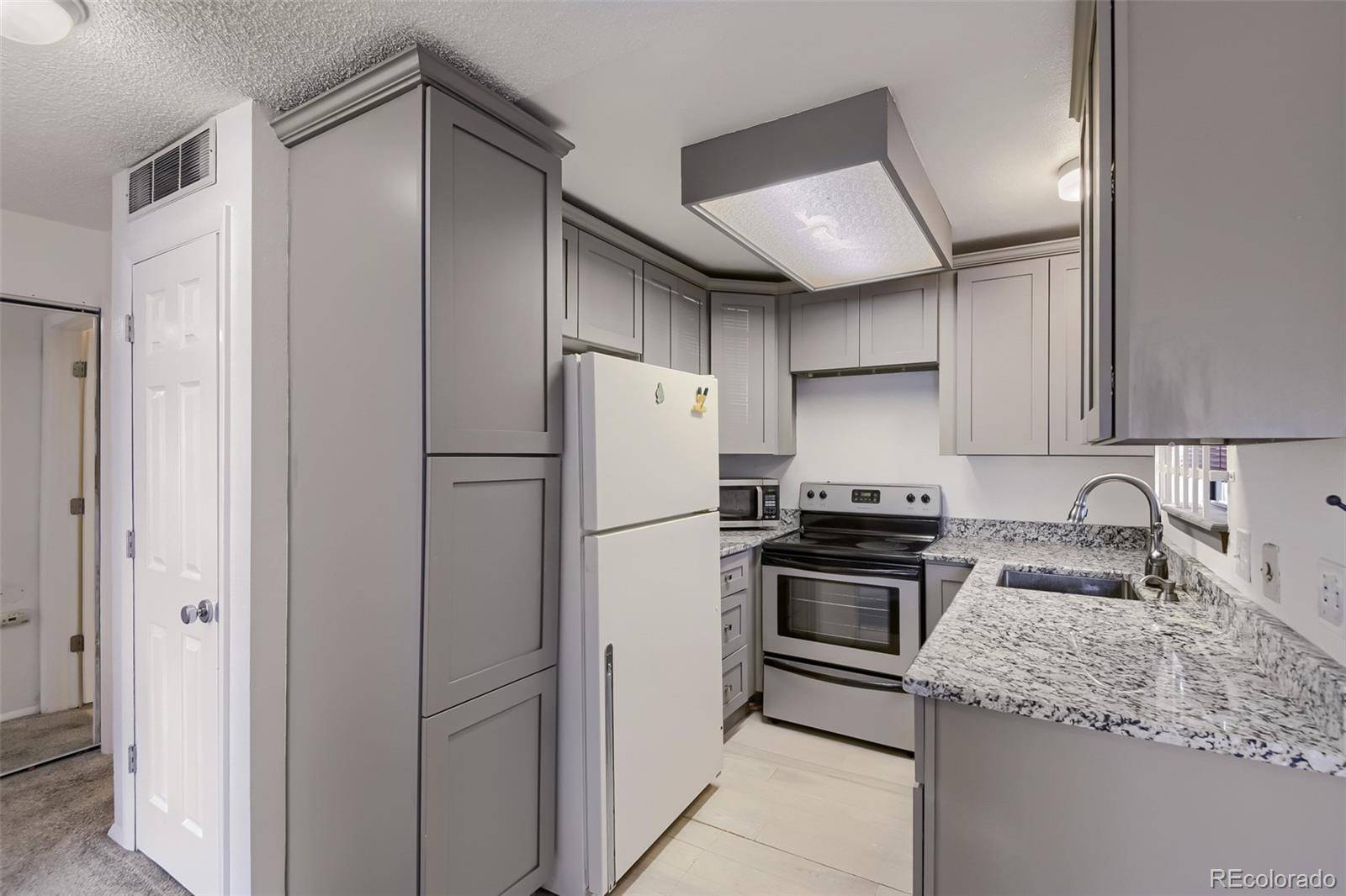 920 S Dawson WAY #8, Aurora, CO 80012