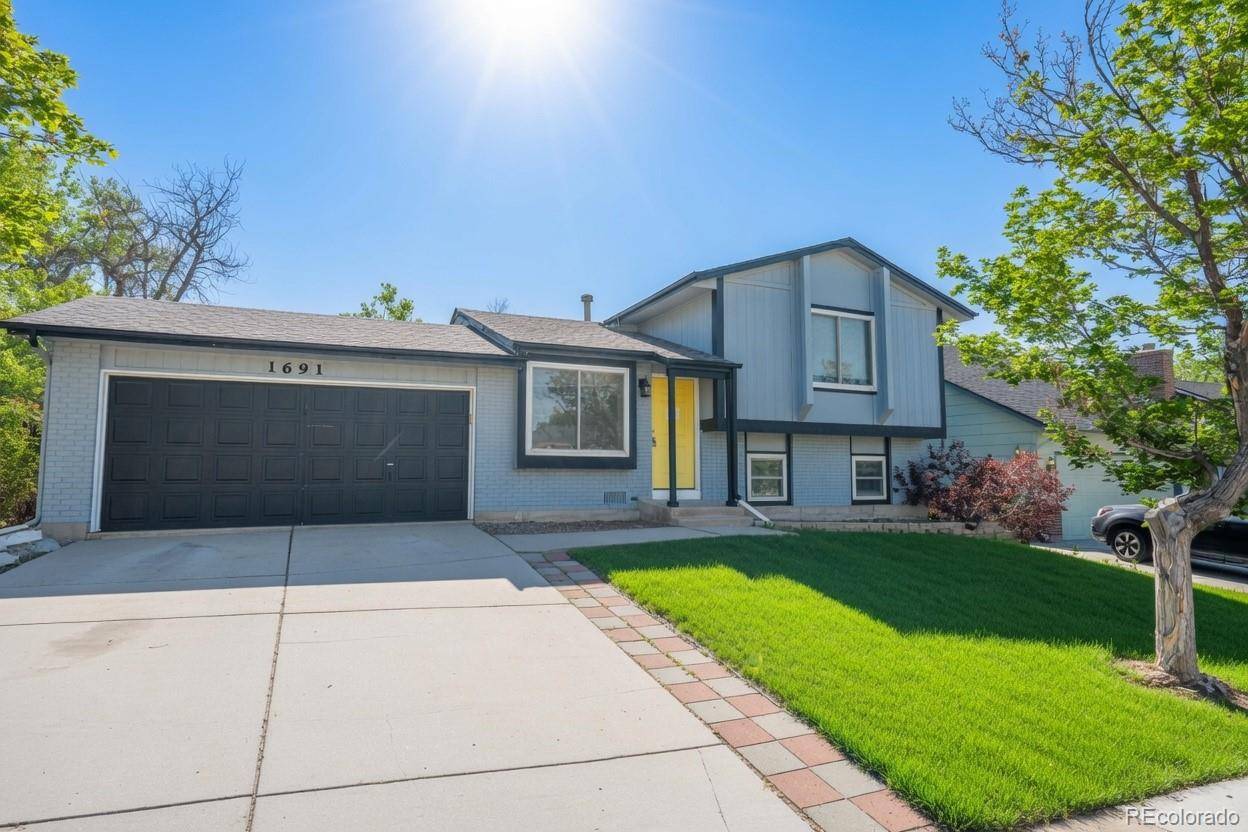 1691 S Cathay ST, Aurora, CO 80017