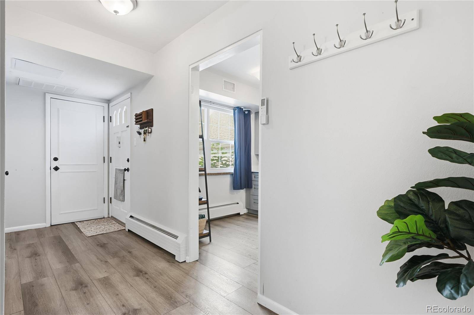 3536 S Ivanhoe ST, Denver, CO 80237