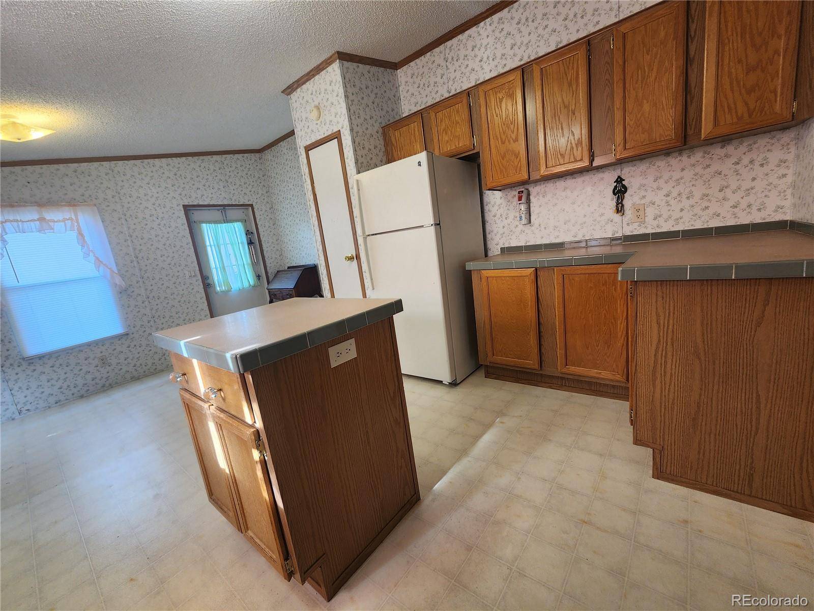 1400 S Collyer ST, Longmont, CO 80501